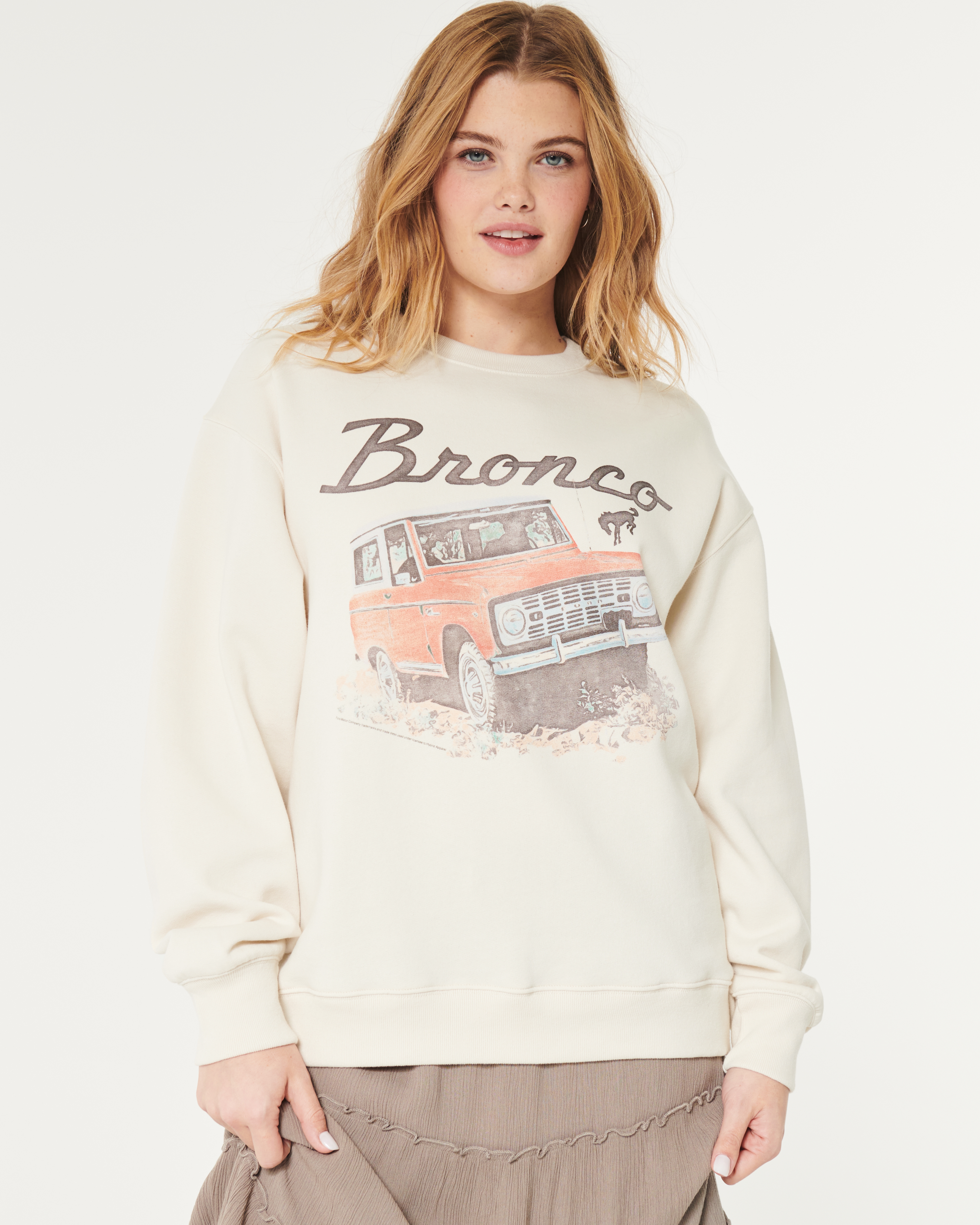 Oversized Ford Bronco Graphic Crew Sweatshirt