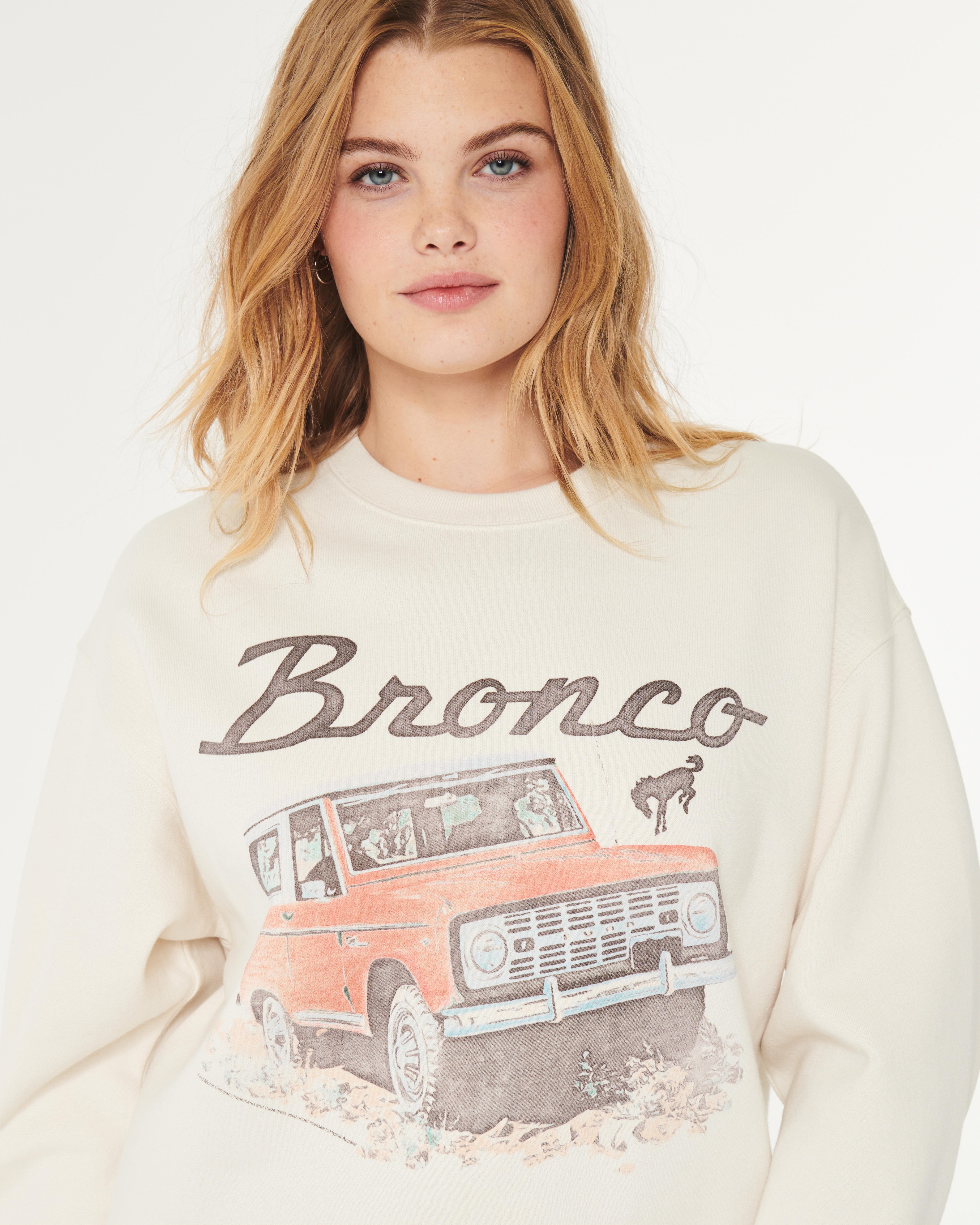 Oversized Ford Bronco Graphic Crew Sweatshirt