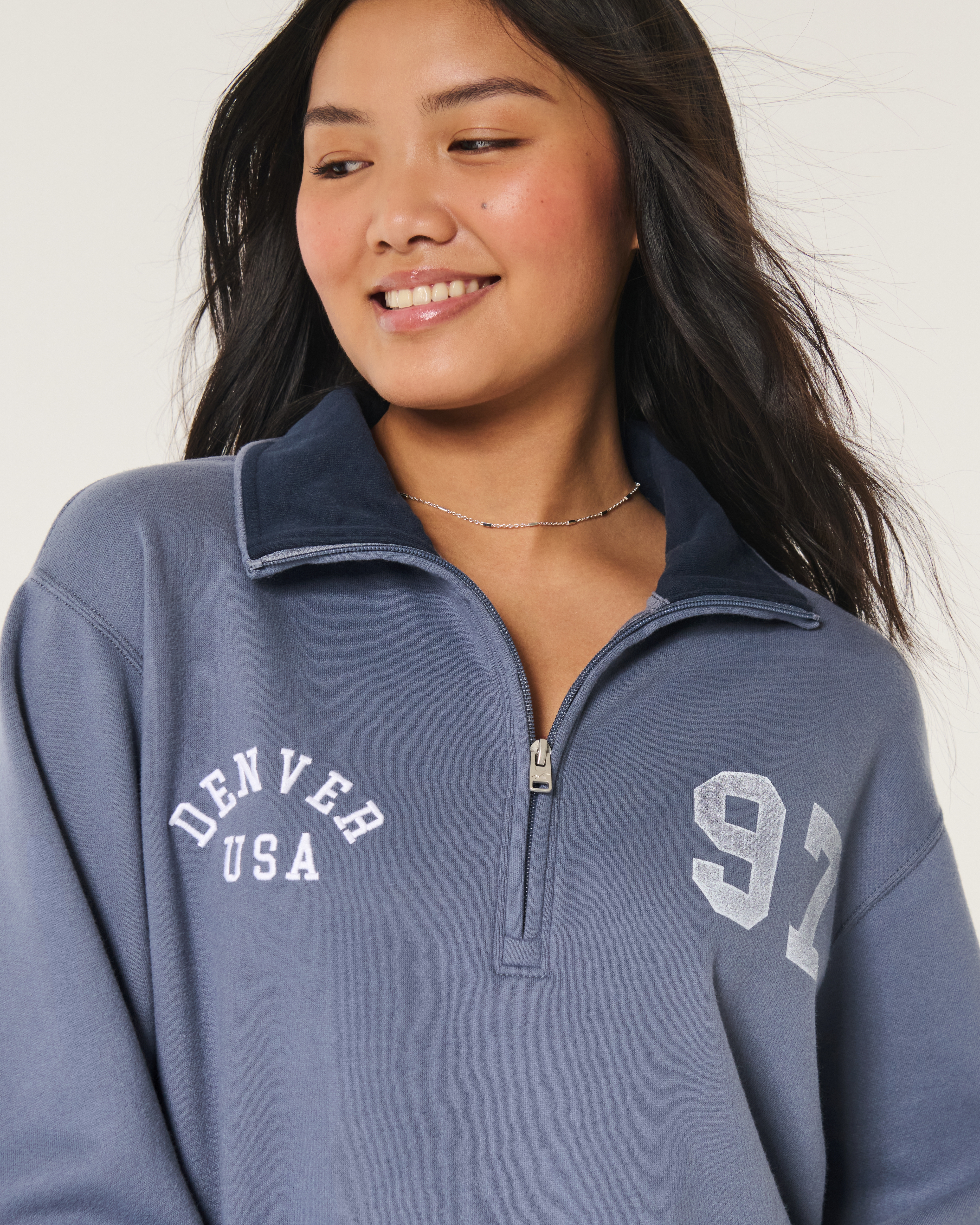 韓国*UMBRO■新作*Wayfinder Graphic Half Zip-Up Sweatshirt 韓国*UMBRO□新作*Wayfinder Graphic Half Zip-Up Sweatshirt