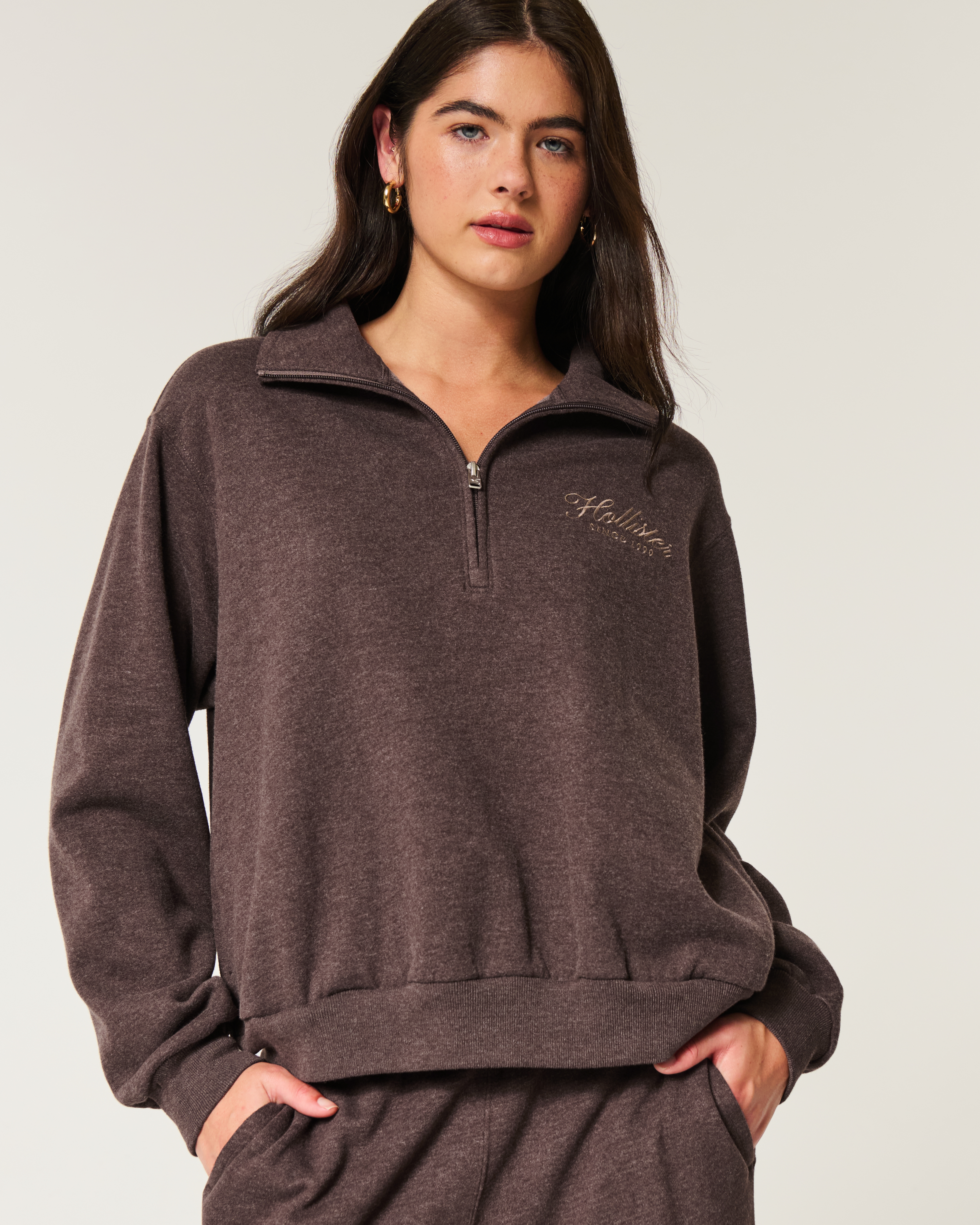 関税/送料込み CLASSIC LOGO COLLAR HALF ZIPUP SWEATSHIRT KIC_352-4201-00169-210_prod1?