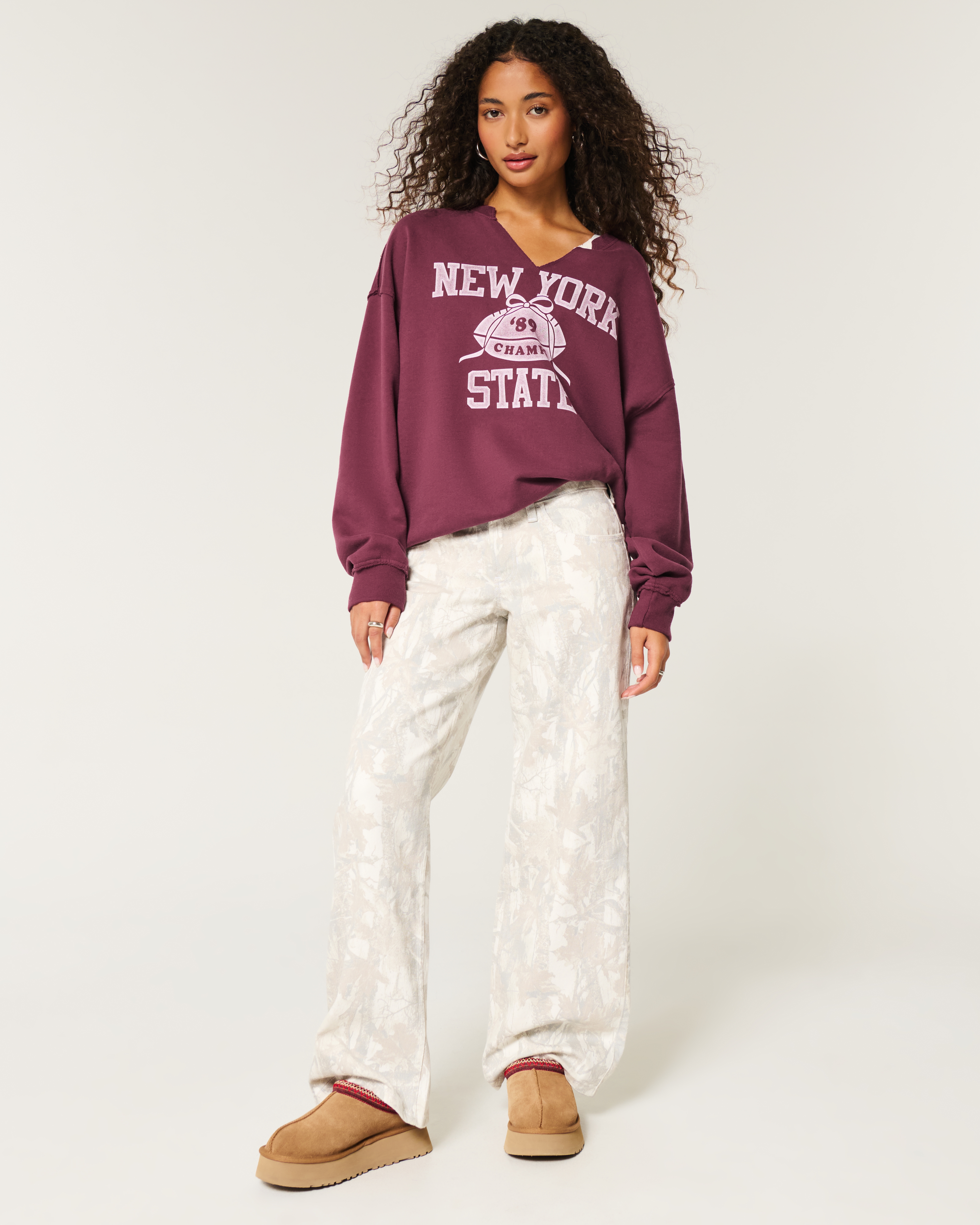 Women's Oversized New York Graphic Notch-Neck Sweatshirt