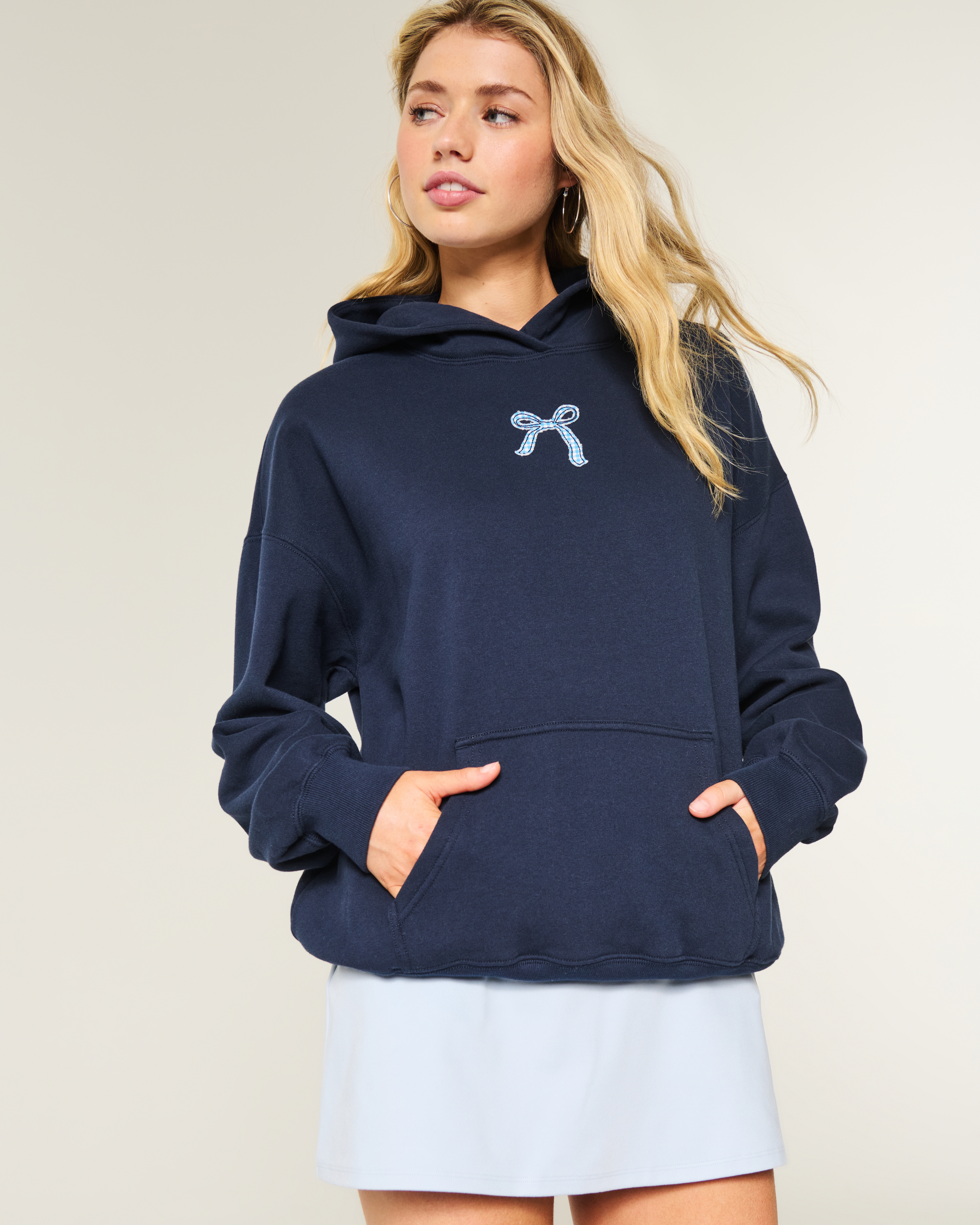 Oversized Bow Graphic Hoodie