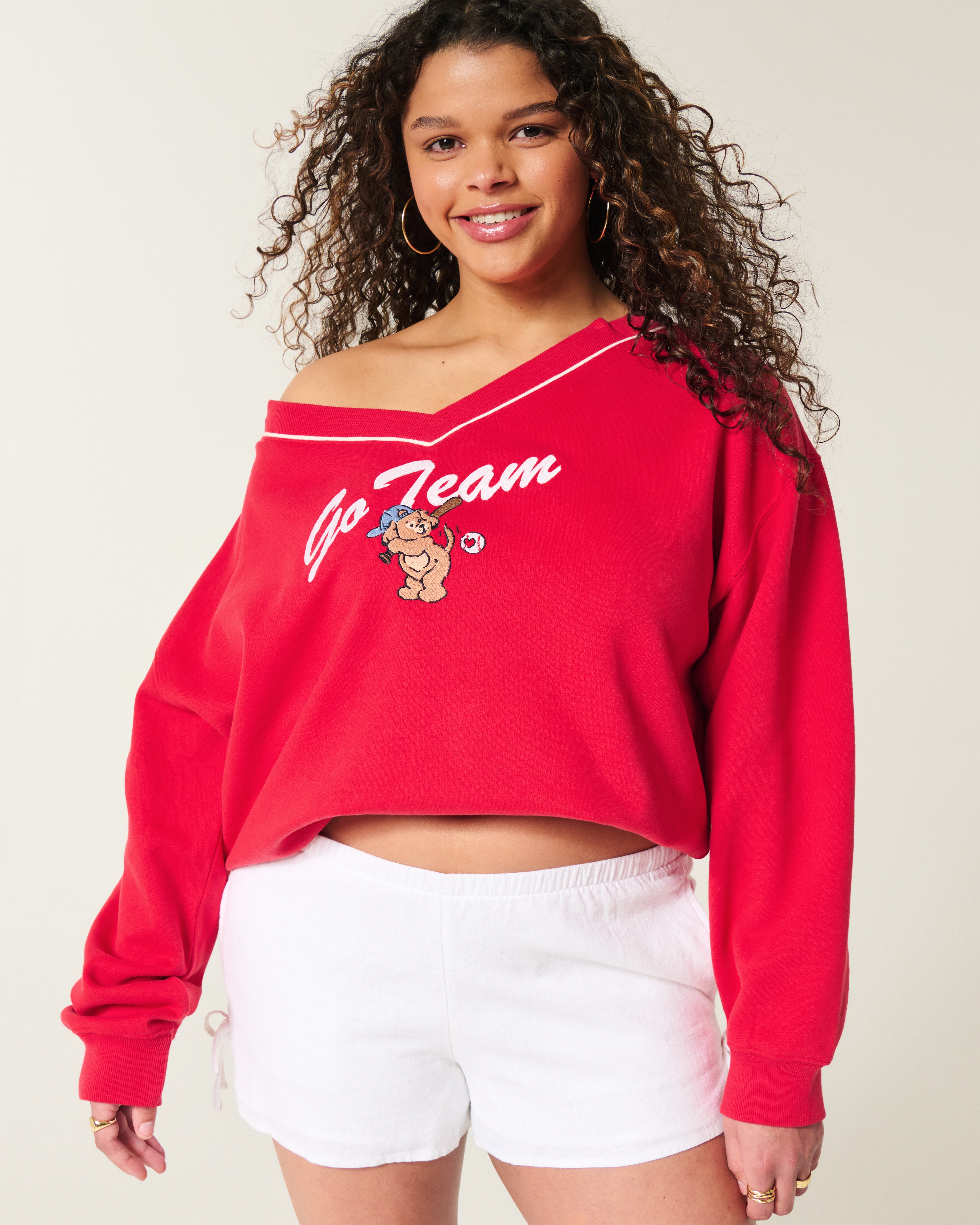 Oversized Go Team Graphic V-Neck Sweatshirt