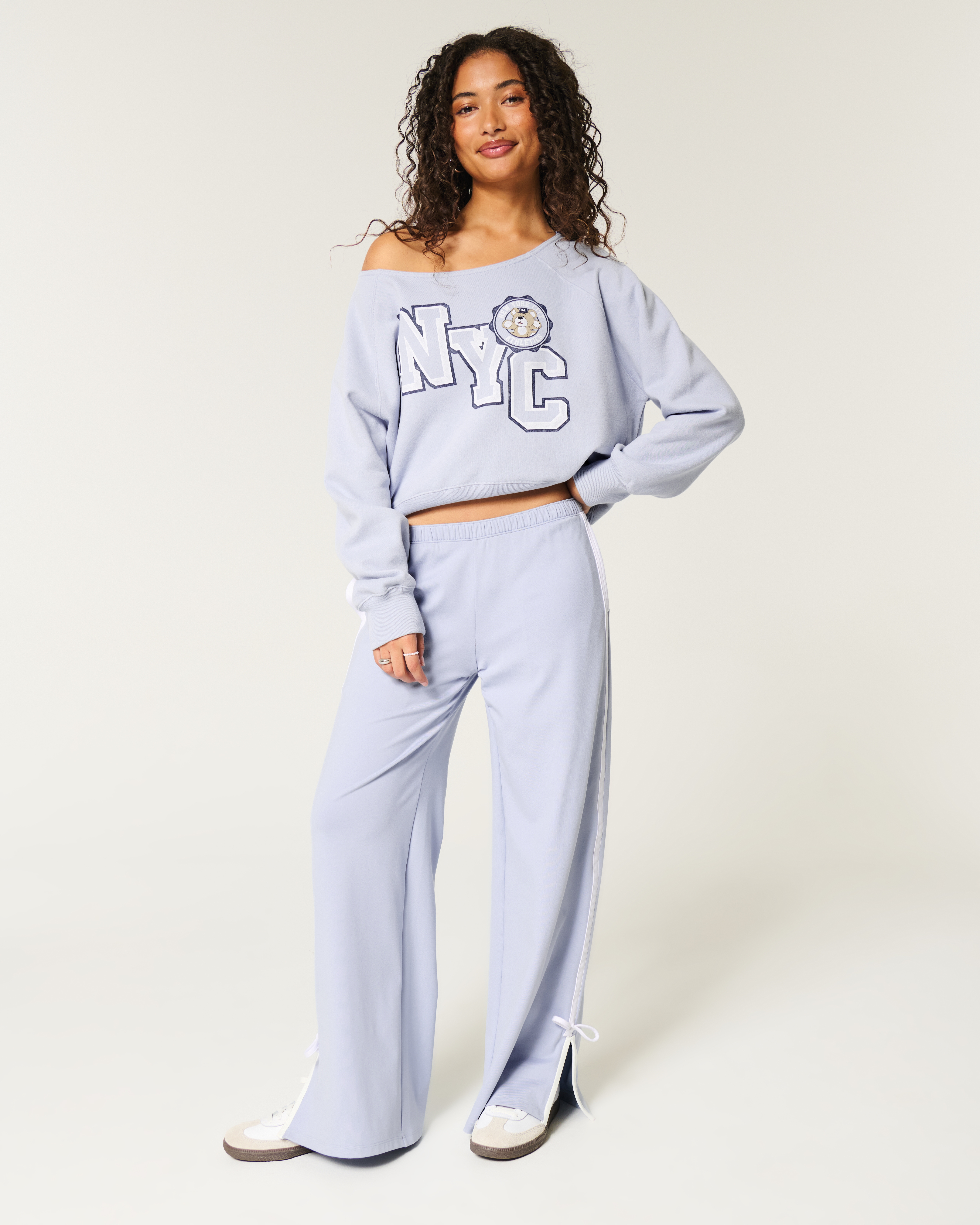 Hollister Easy Off-the-shoulder Nyc Graphic Sweatshirt