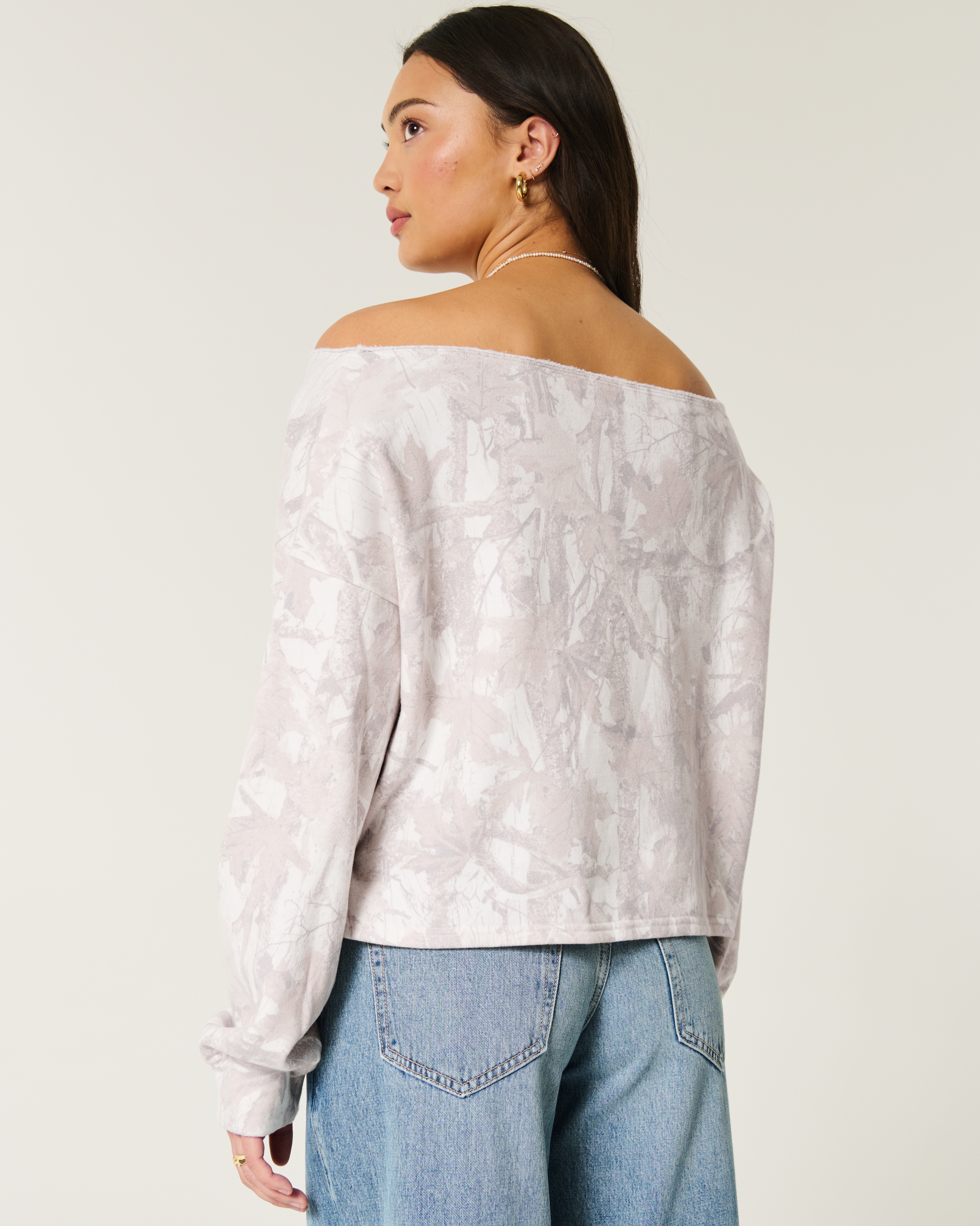 Easy Double Off-the-Shoulder Camo Pattern Sweatshirt