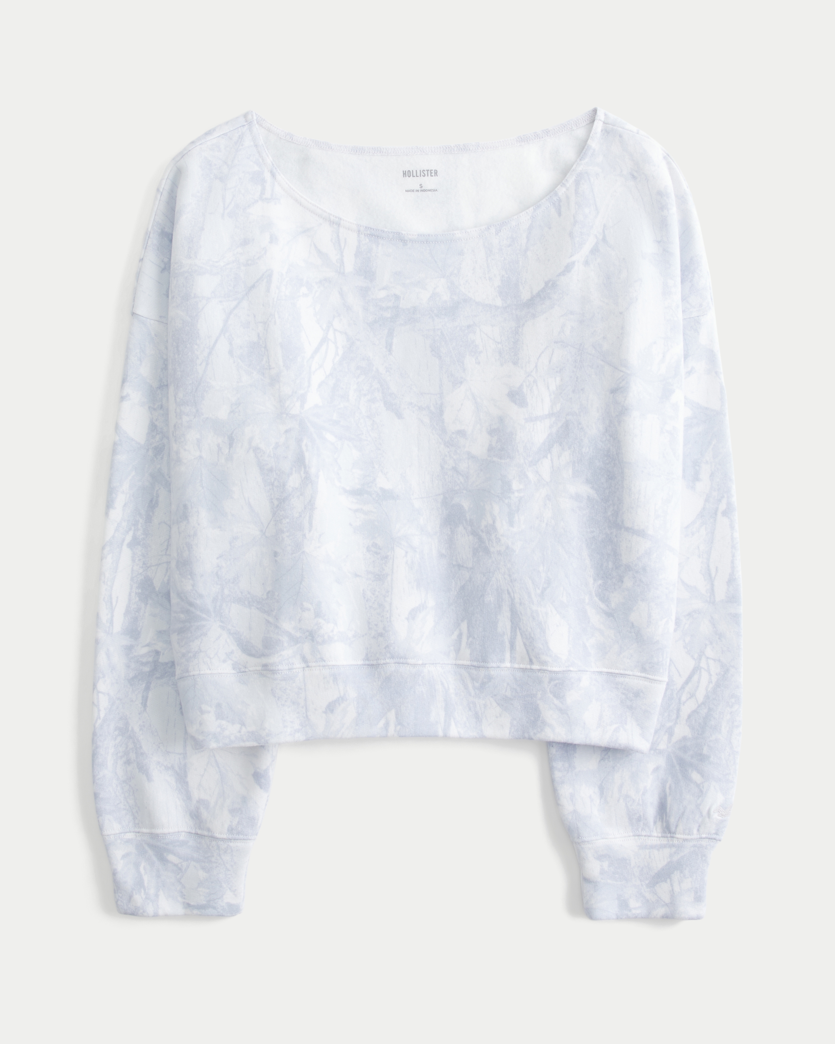 Easy Off-the-Shoulder Camo Sweatshirt