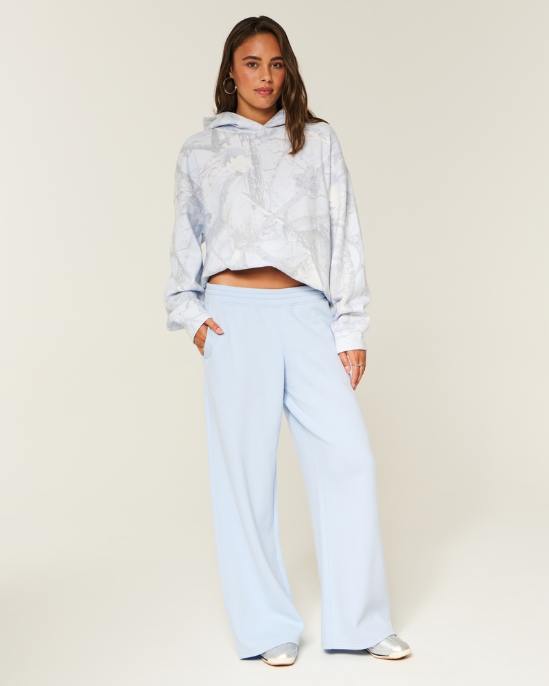 Oversized Zip-Up Camo Hoodie