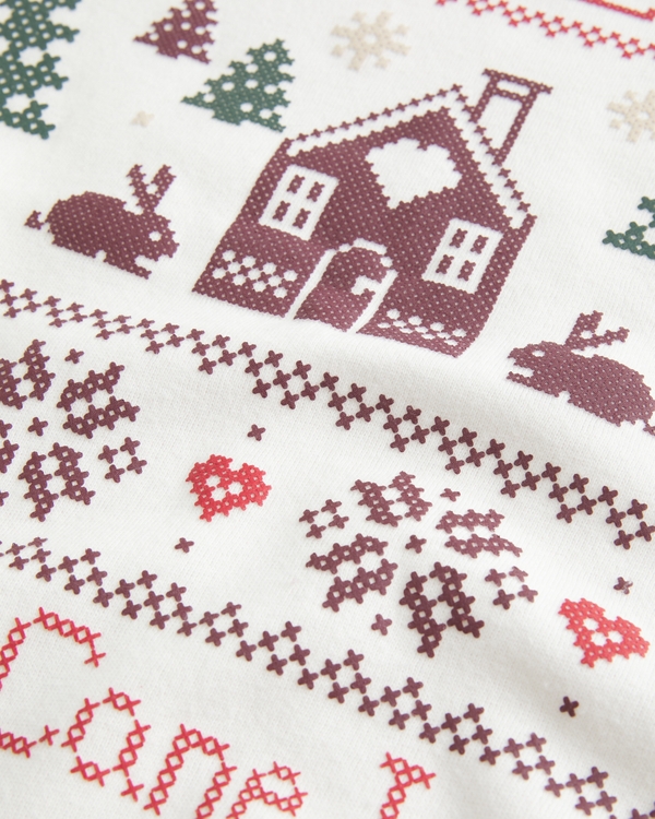 Oversized Mock-Neck Puff Print Winter Graphic Sweatshirt