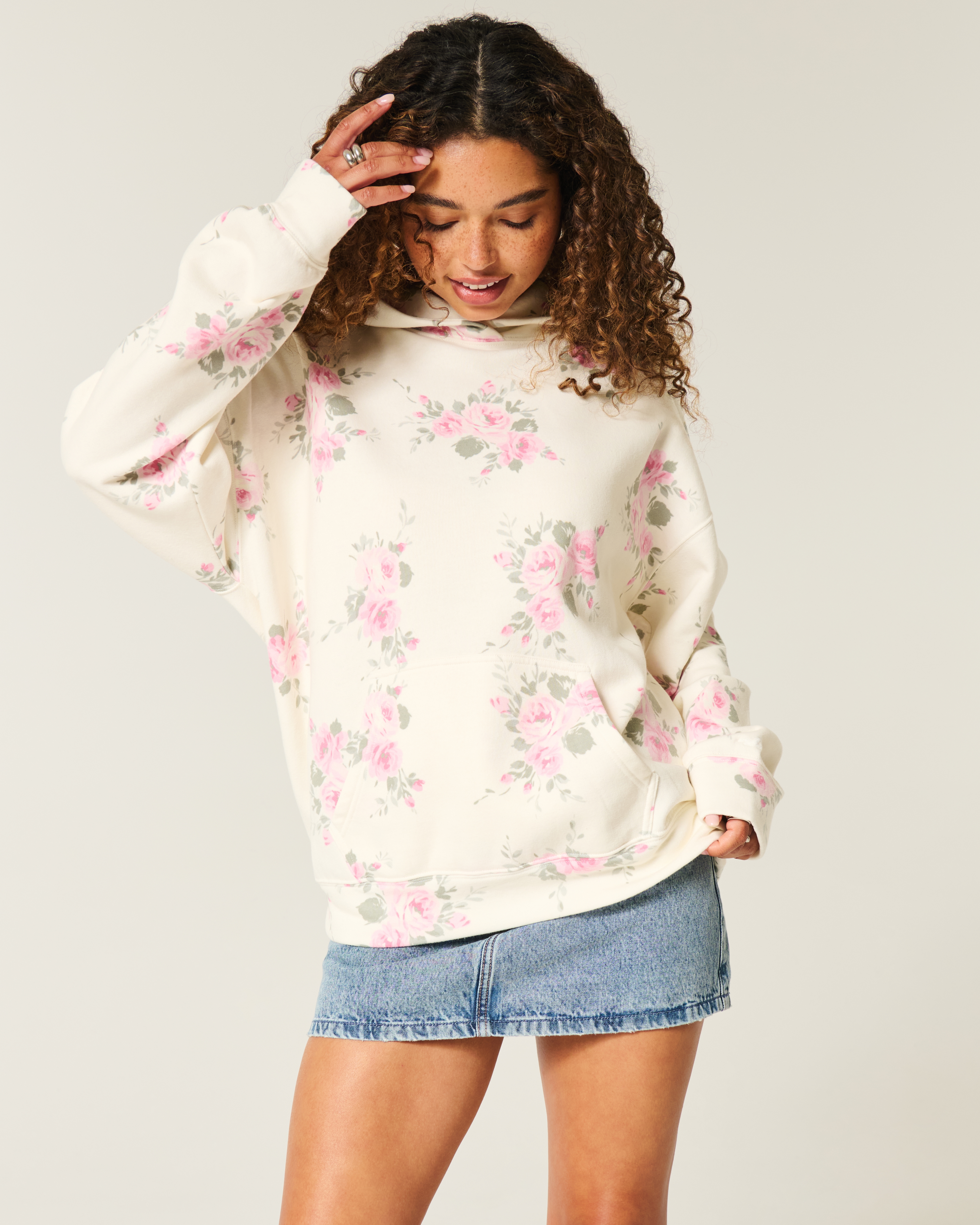 Hollister Feel Good Fleece Oversized Floral Pattern Hoodie