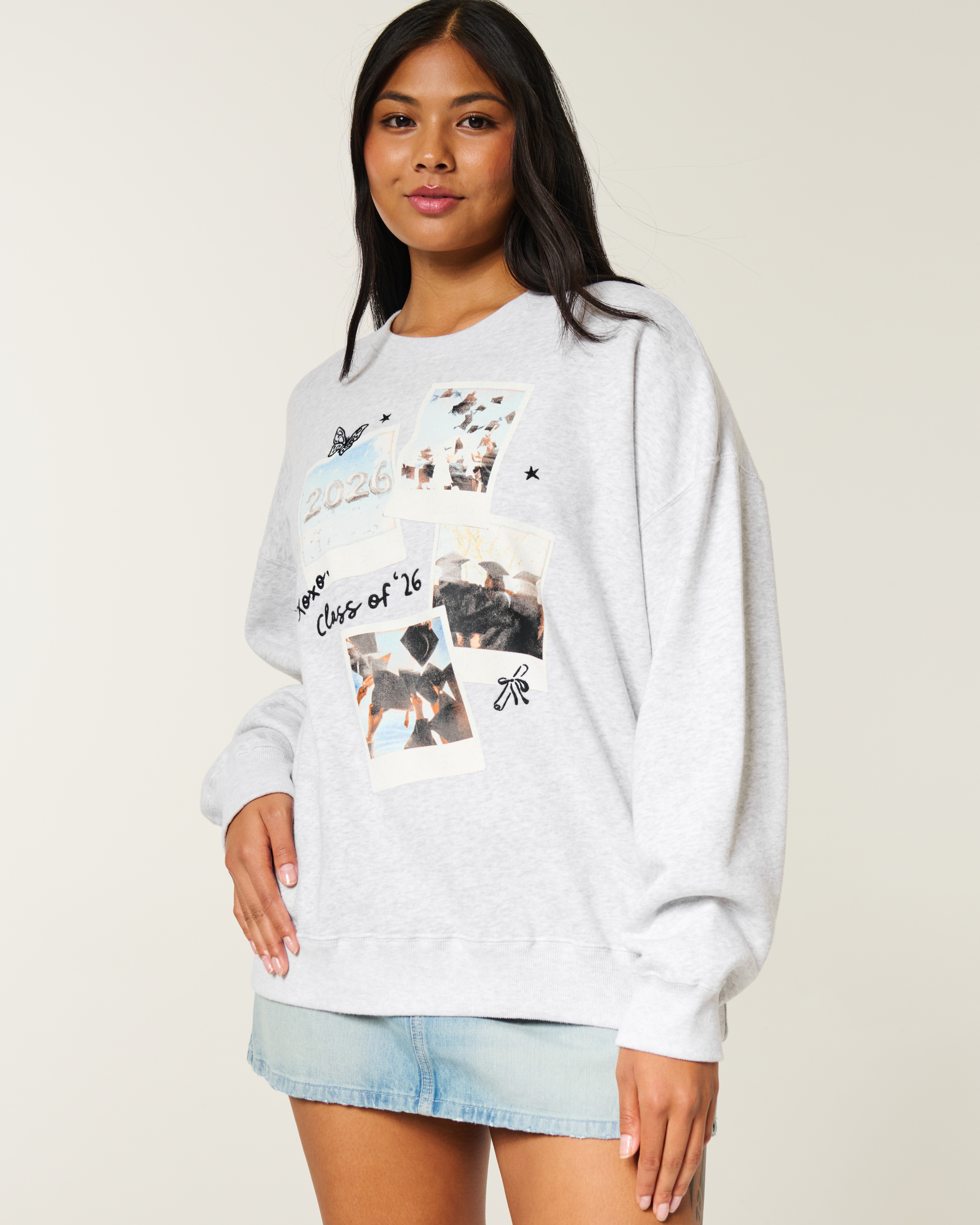 Hollister Feel Good Oversized Senior Graphic Crew Sweatshirt