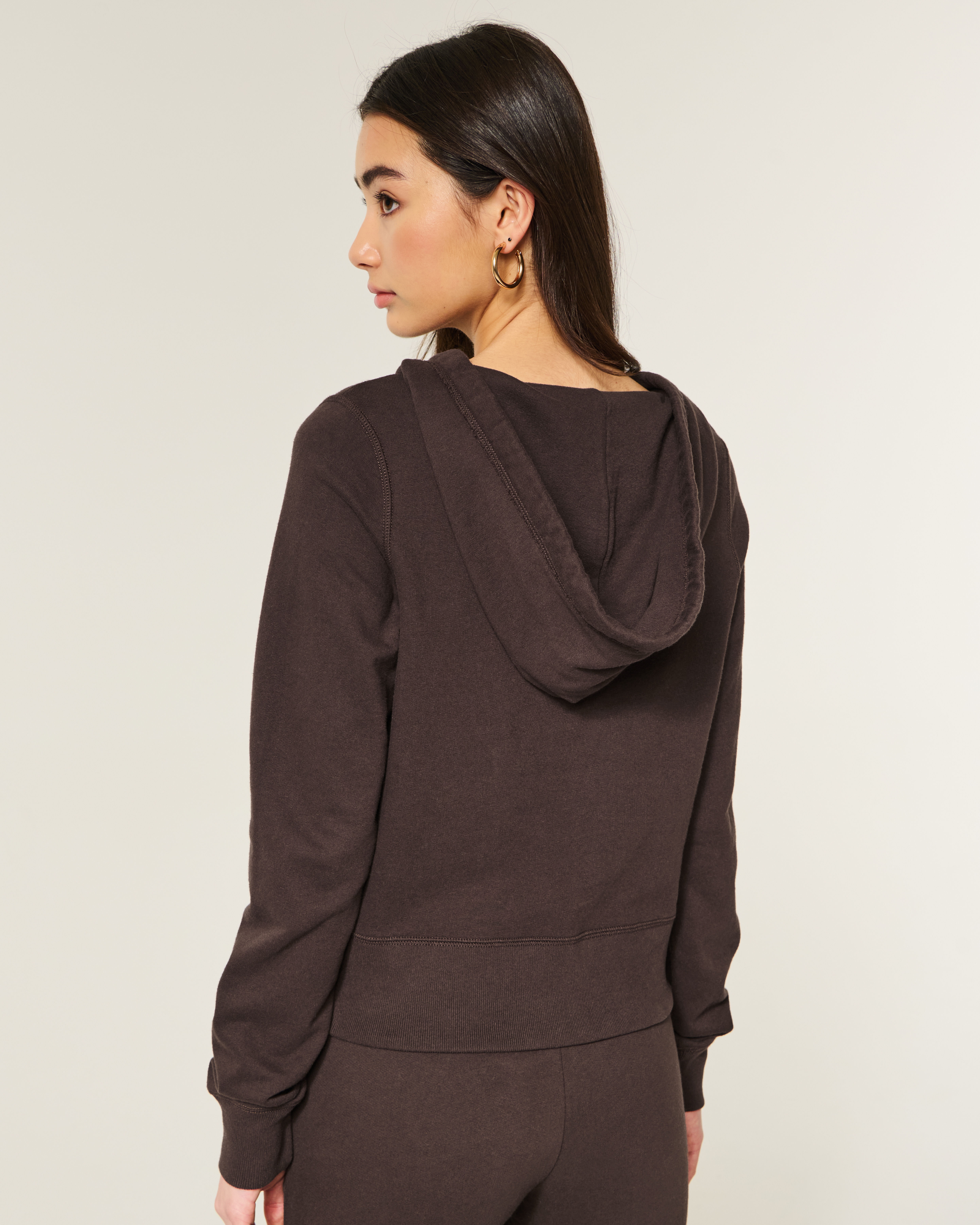Hollister Easy V-Neck Hoodie at CoolSprings Galleria in Franklin, TN
