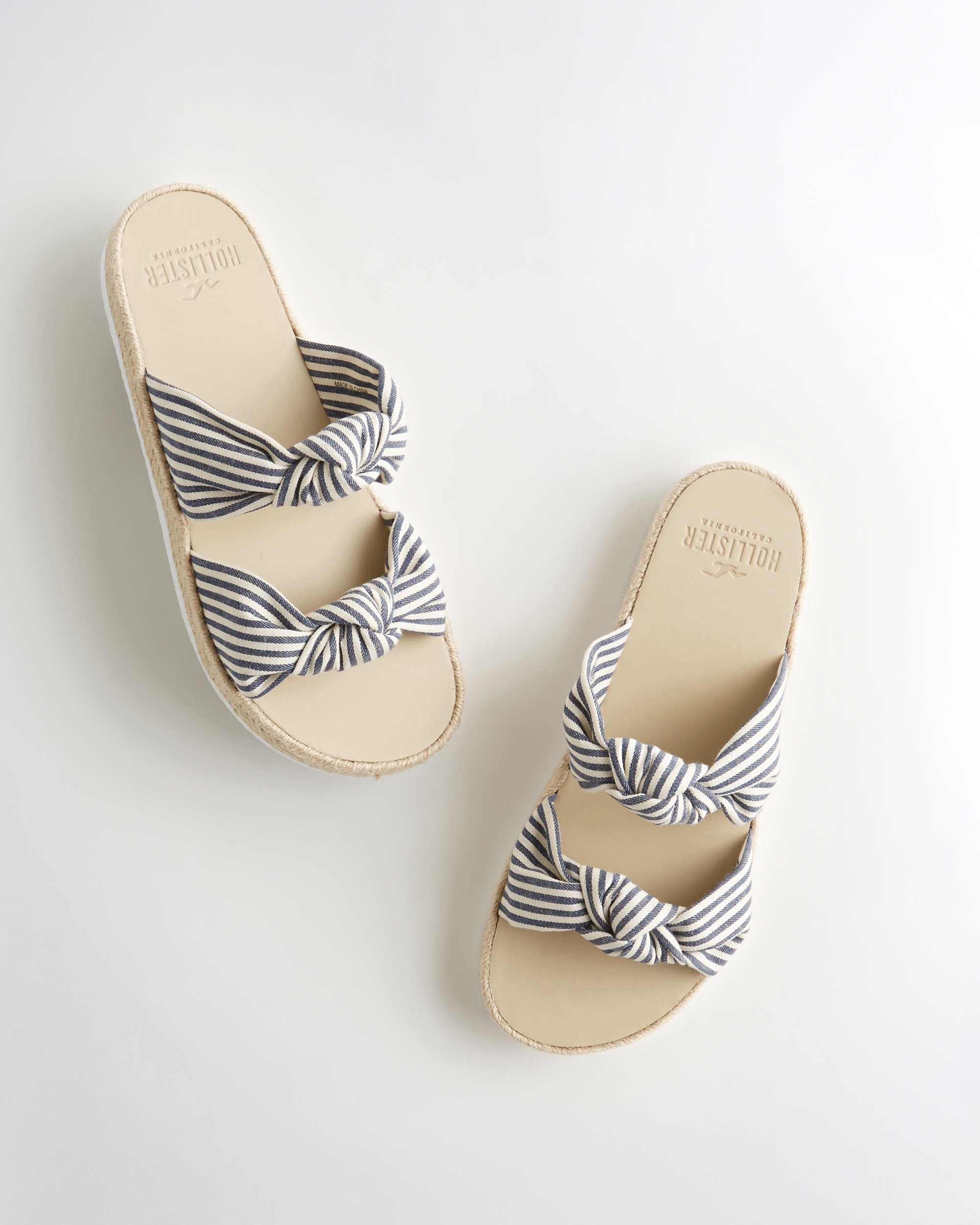 hollister flip flops womens