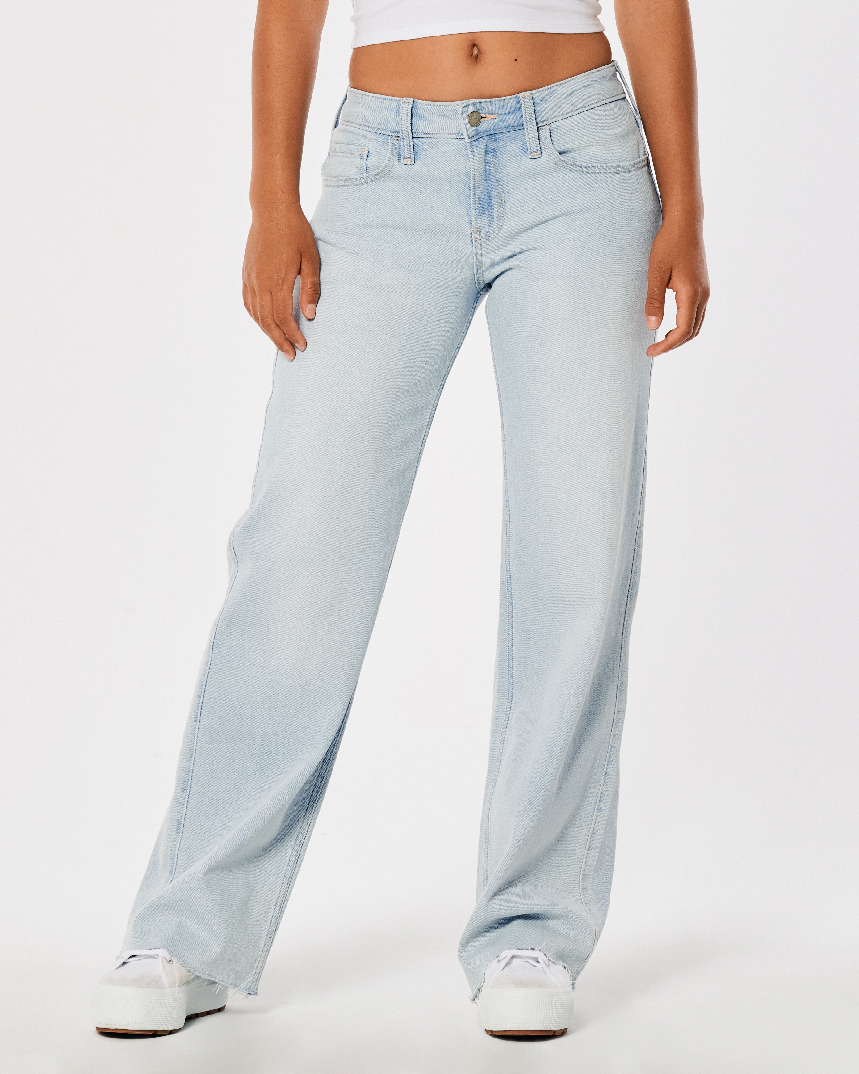 Women's Low-Rise Light Wash Baggy Jeans