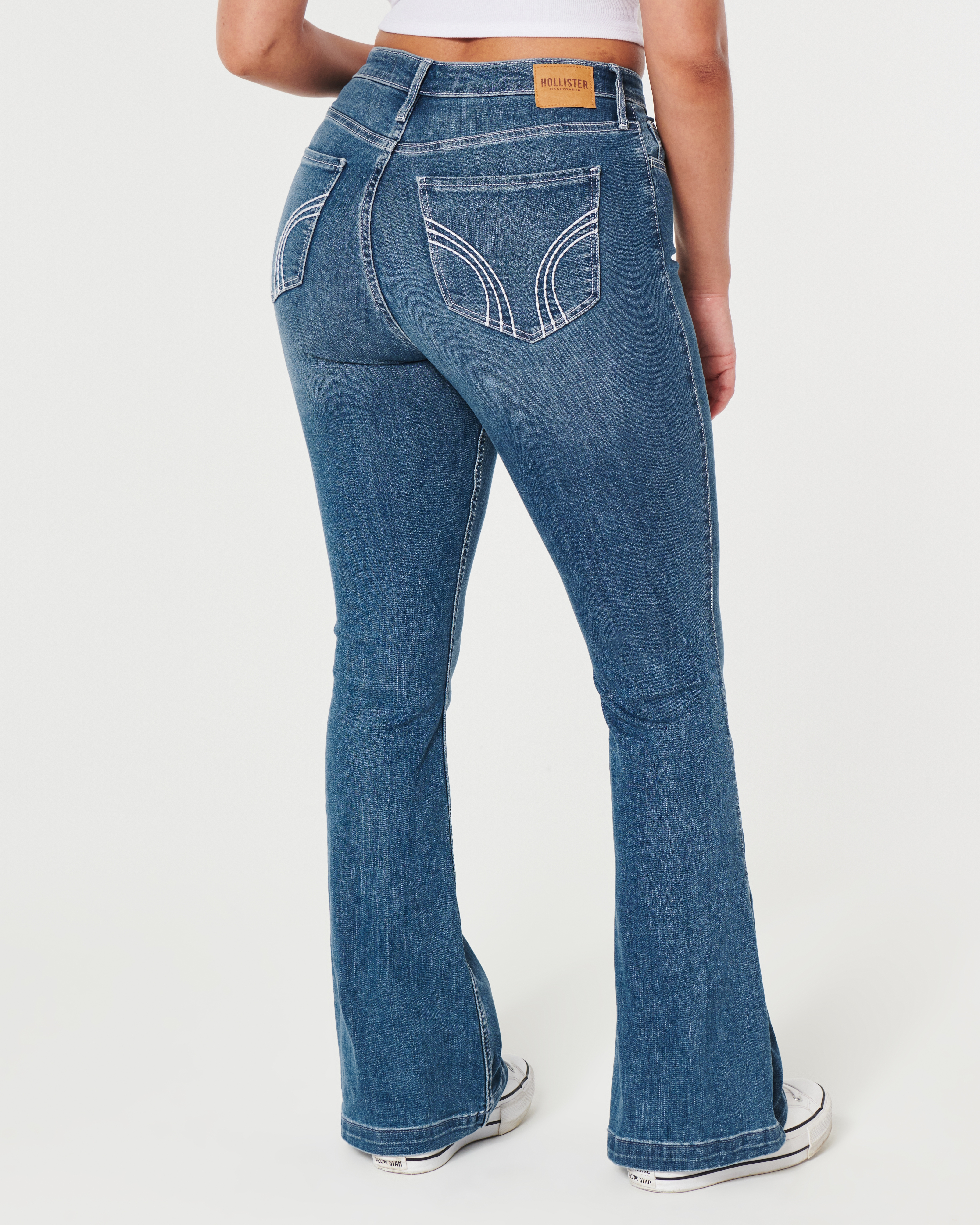 Women s Curvy High Rise Medium Wash Vintage Flare Jeans in Medium Wash Size 0 R 1 R 25W from Hollister