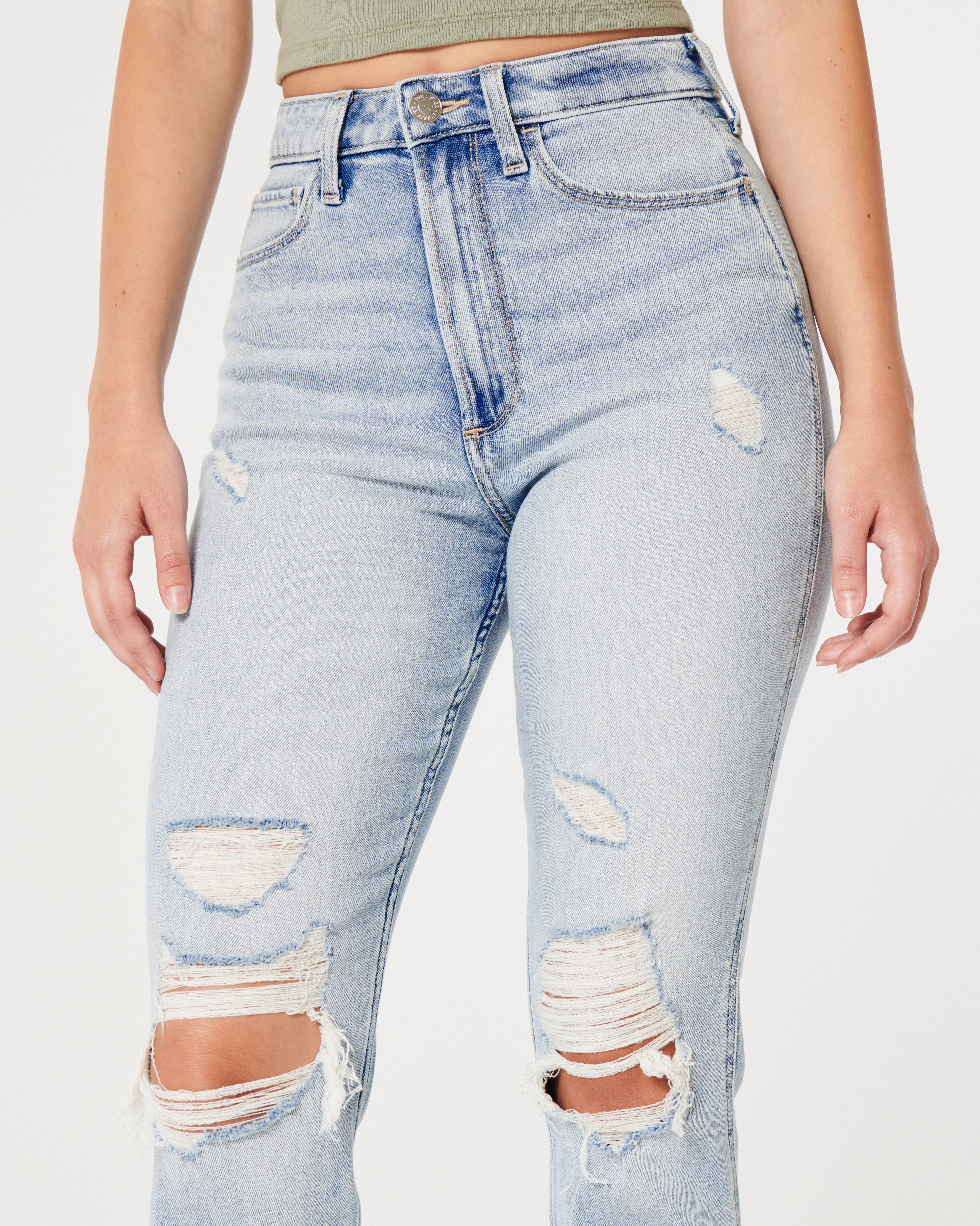 Curvy Ultra High-Rise Ripped Light Wash Mom Jeans