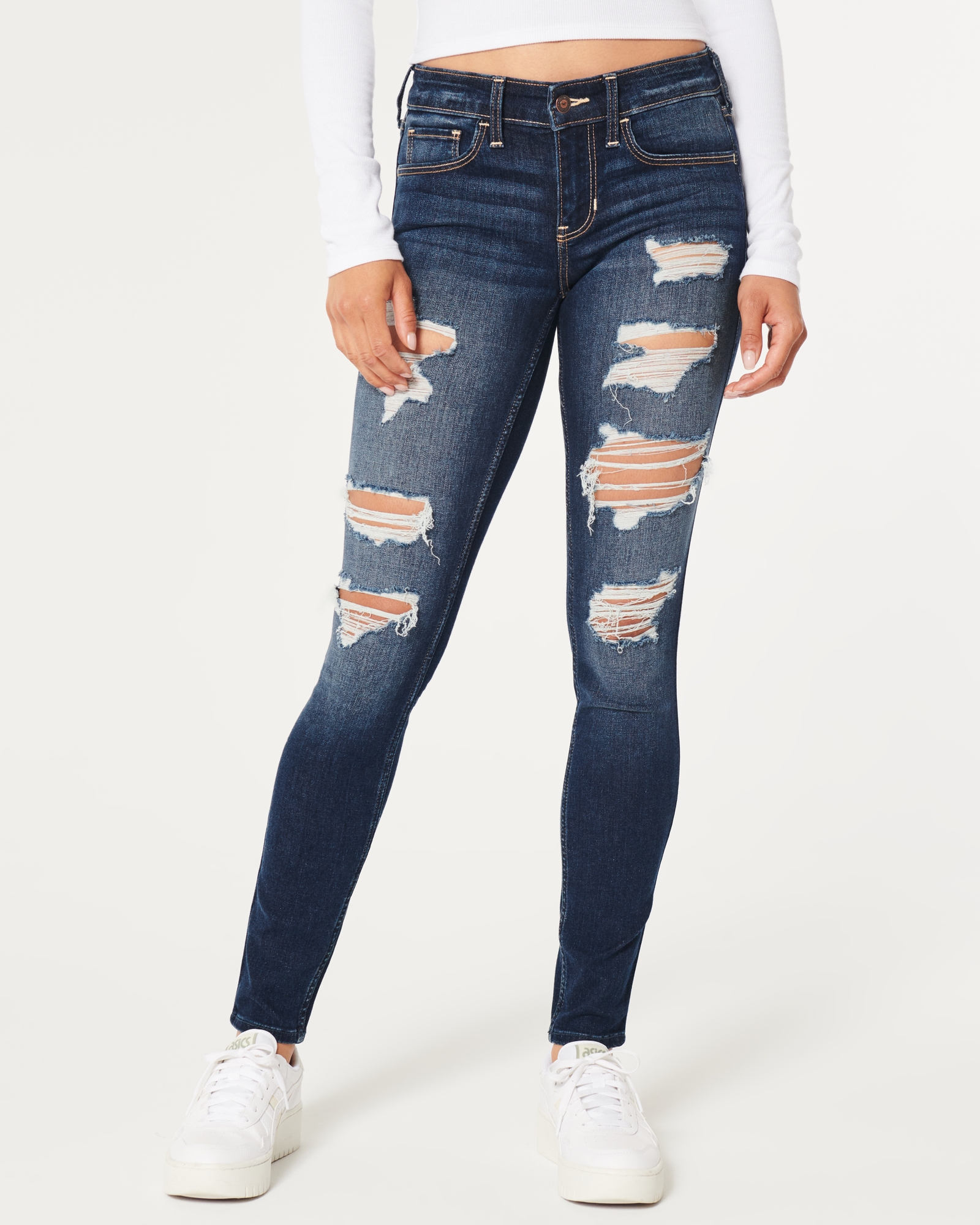 Women's Low-Rise Medium Wash Super Skinny Jeans