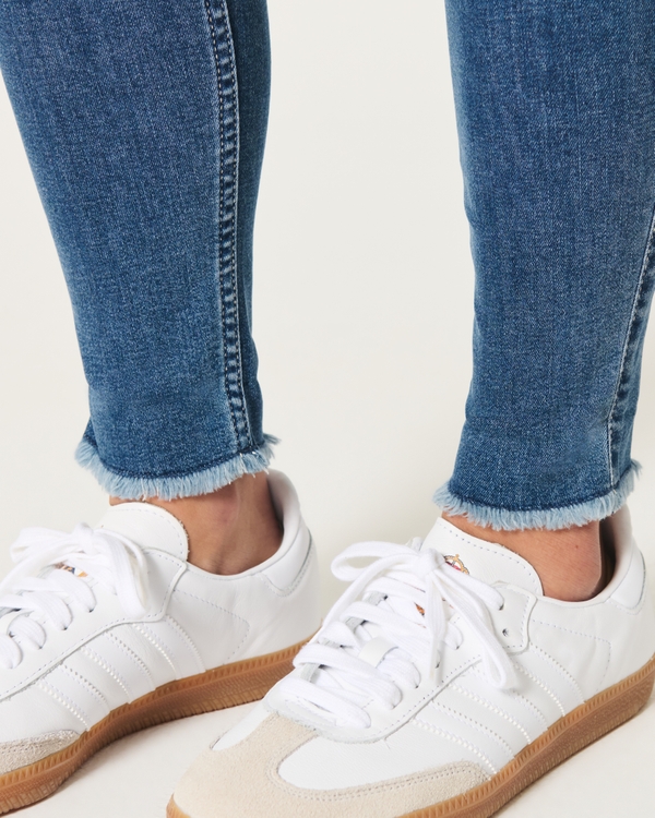 Curvy High-Rise Medium Wash Super Skinny Jeans