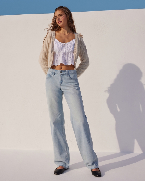 Low-Rise Light Wash Baggy Jeans