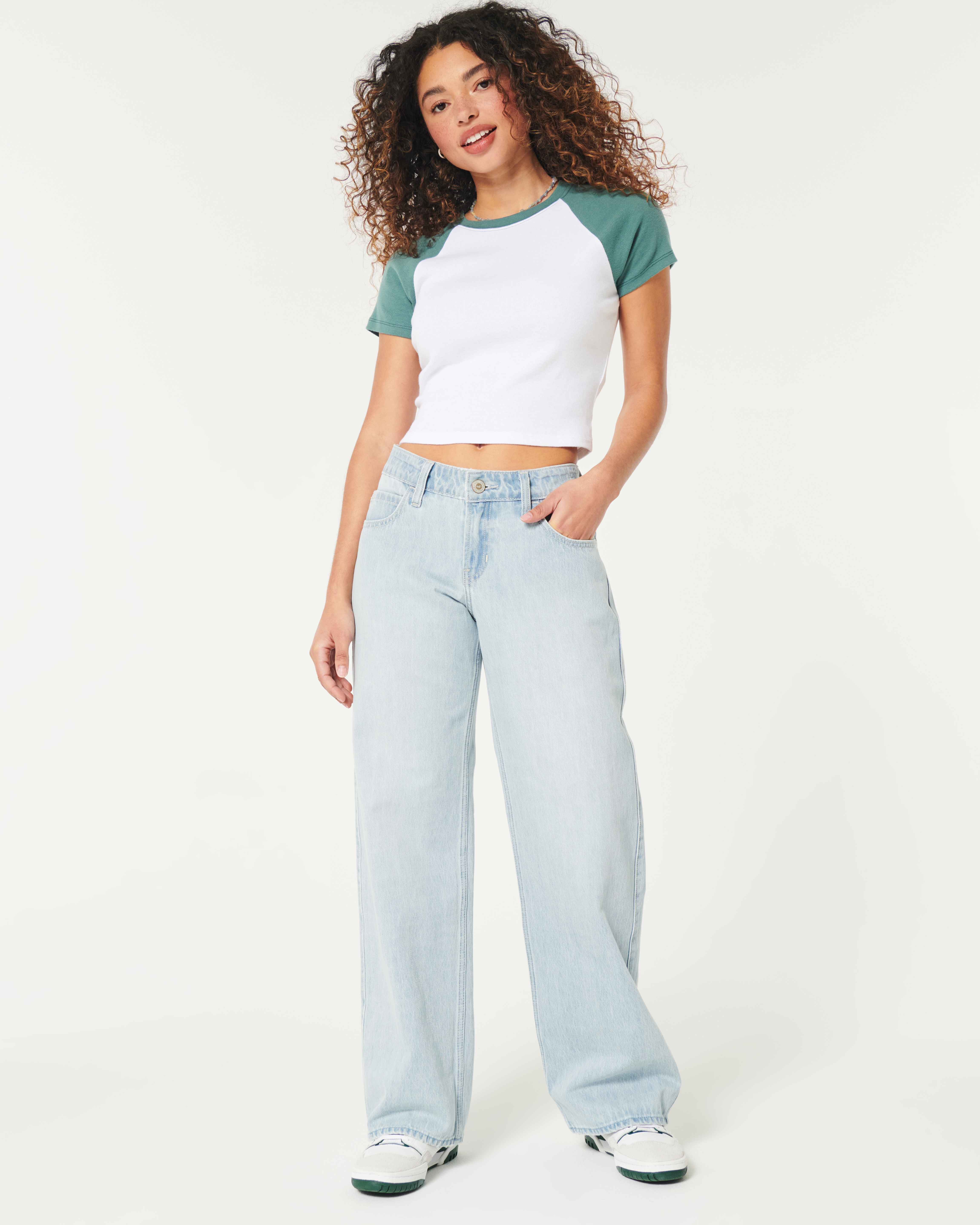 Low-Rise Light Wash Baggy Jeans