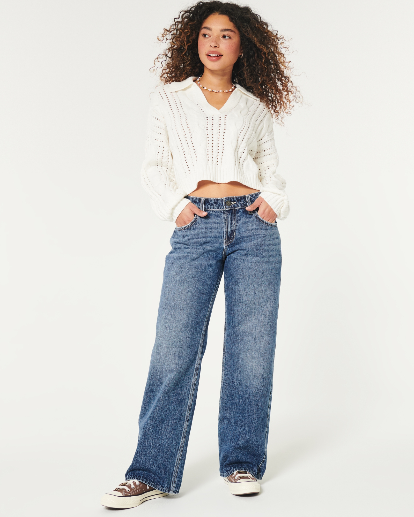 Women's Low-Rise Medium Wash Cargo Baggy Jeans