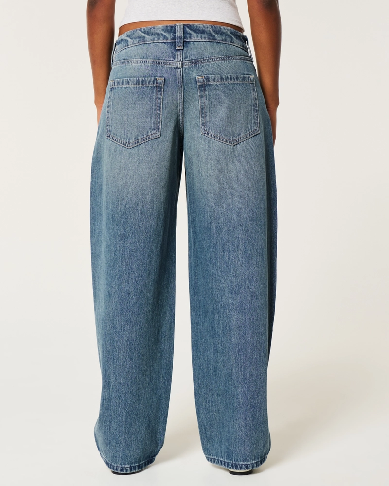Low-Rise Medium Wash Tapered Baggy Jeans
