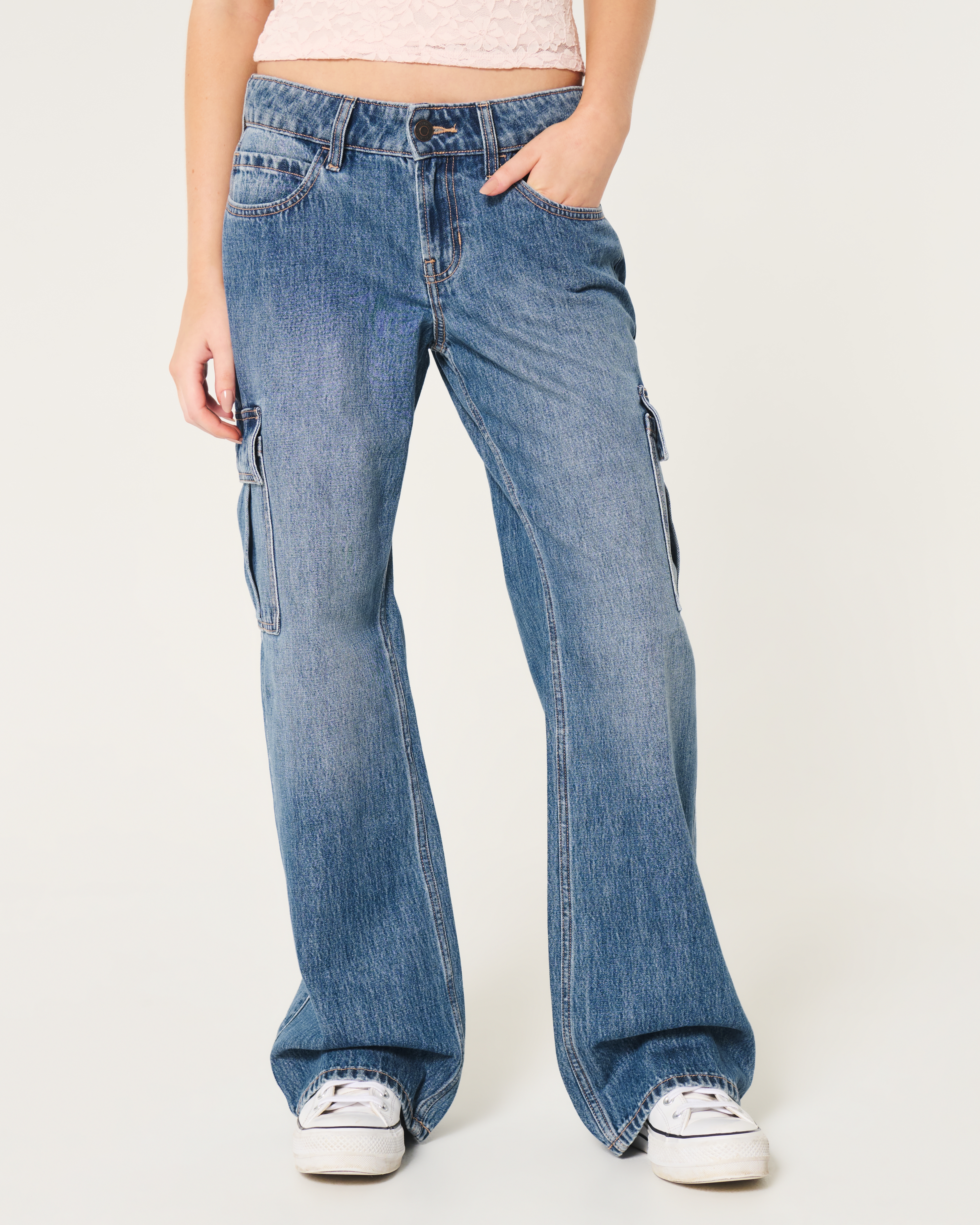 Low-Rise Medium Wash Cargo Baggy Jeans