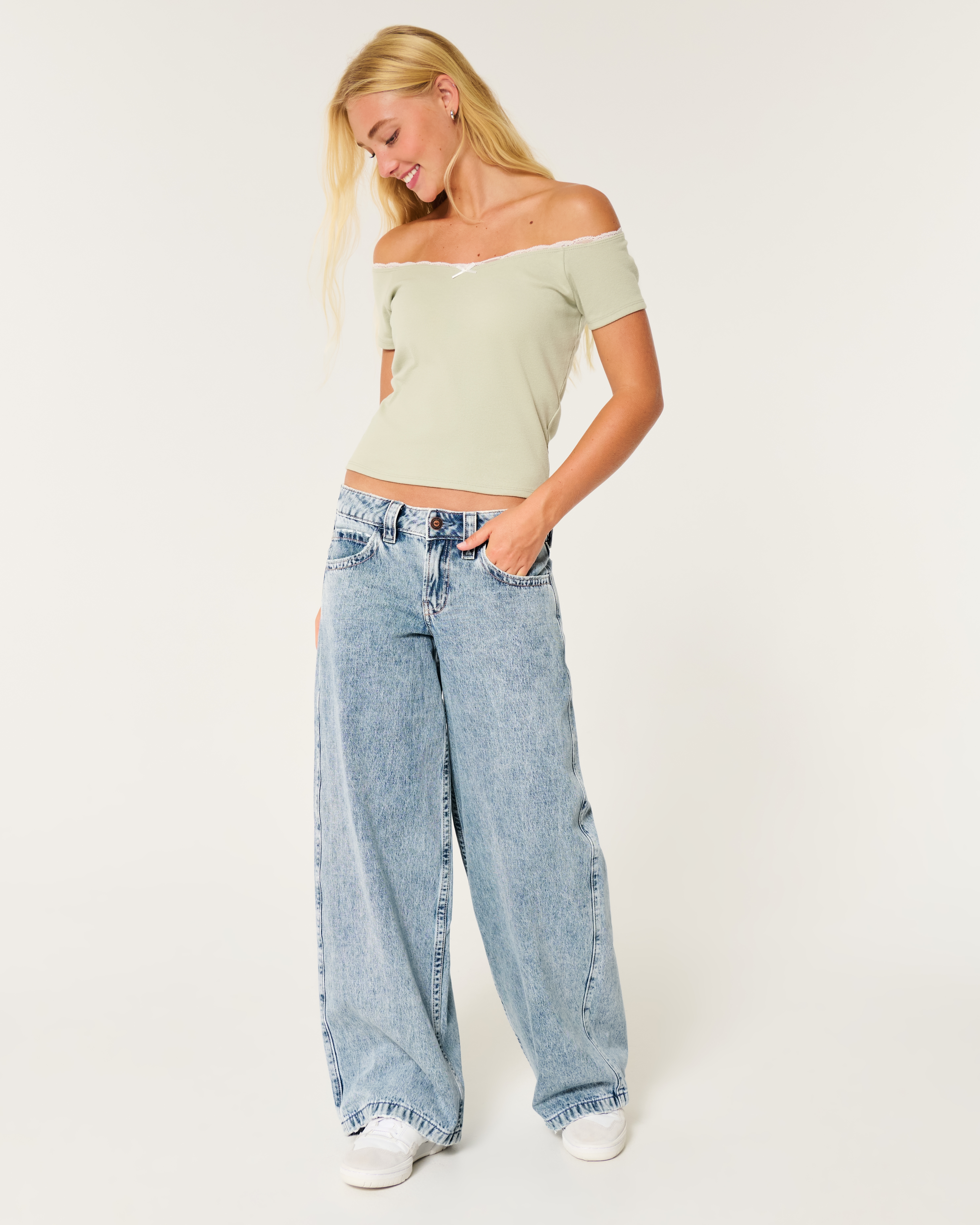 Low-Rise Medium Wash Super Baggy Jeans