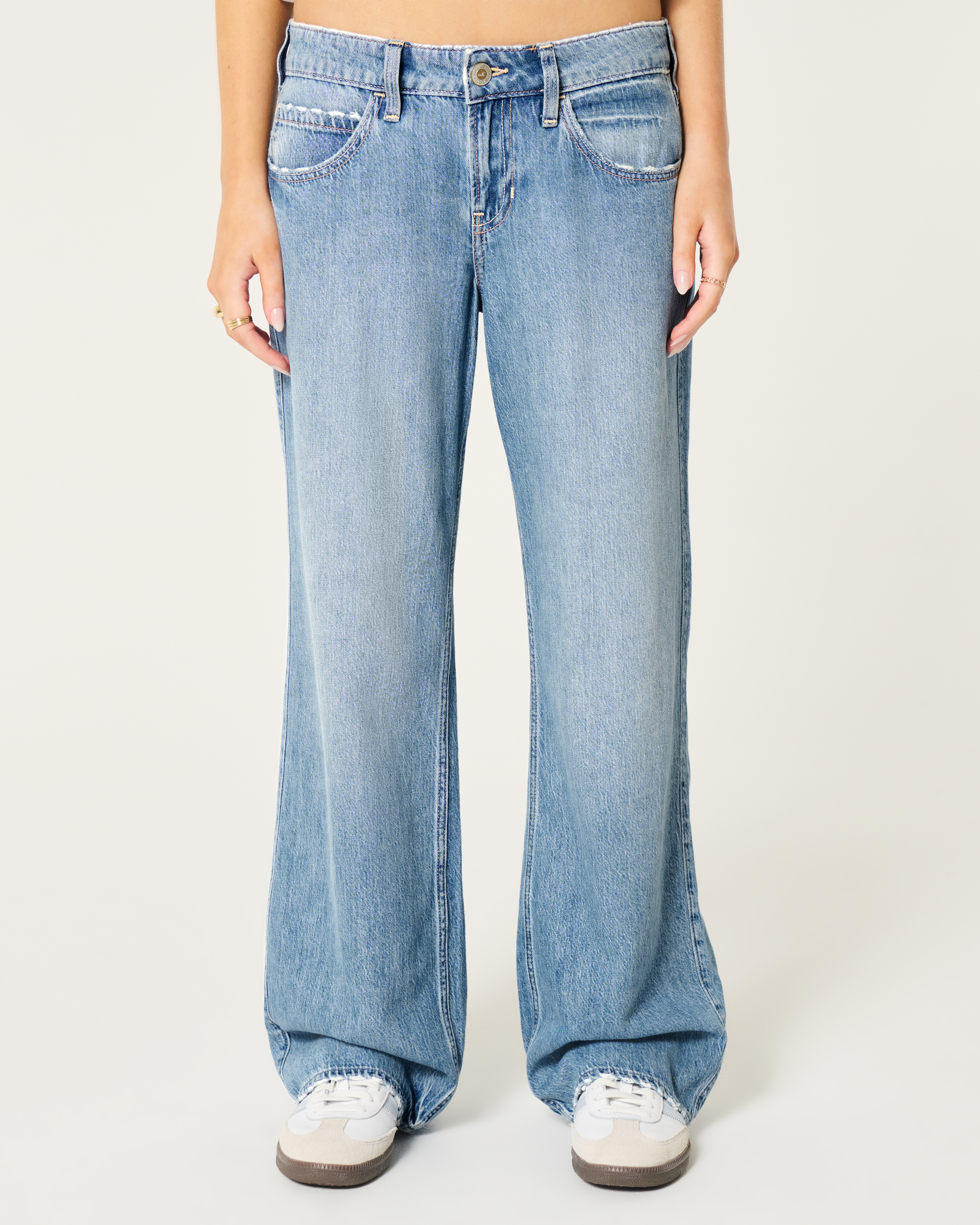 Low-Rise Lightweight Medium Wash Baggy Jeans