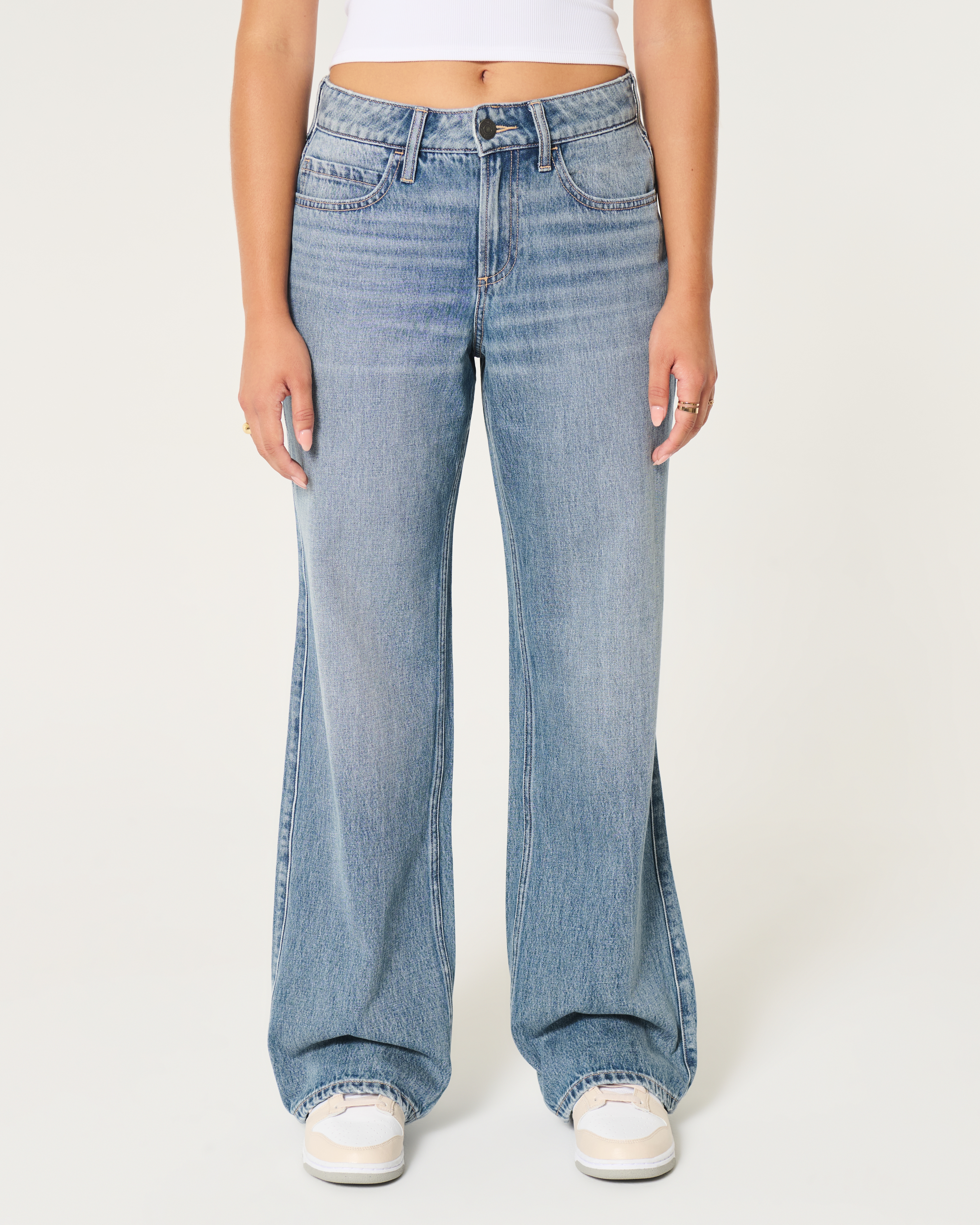 Curvy Mid-Rise Medium Wash Baggy Jeans