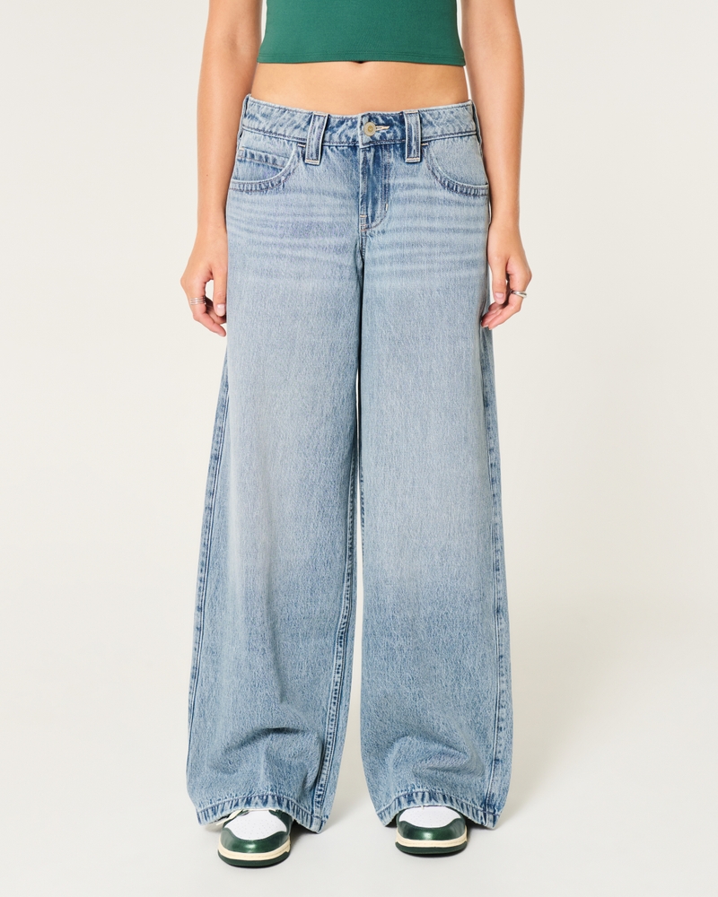 Low-Rise Light Wash Super Baggy Jeans