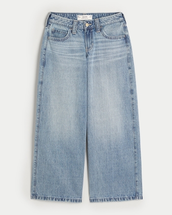 La Ragazza Dei Pantaloni A Va Bassa Negli Shorts Dei Jeans E Della Camicia Scala Le Scale Image58007454 - Foto 10