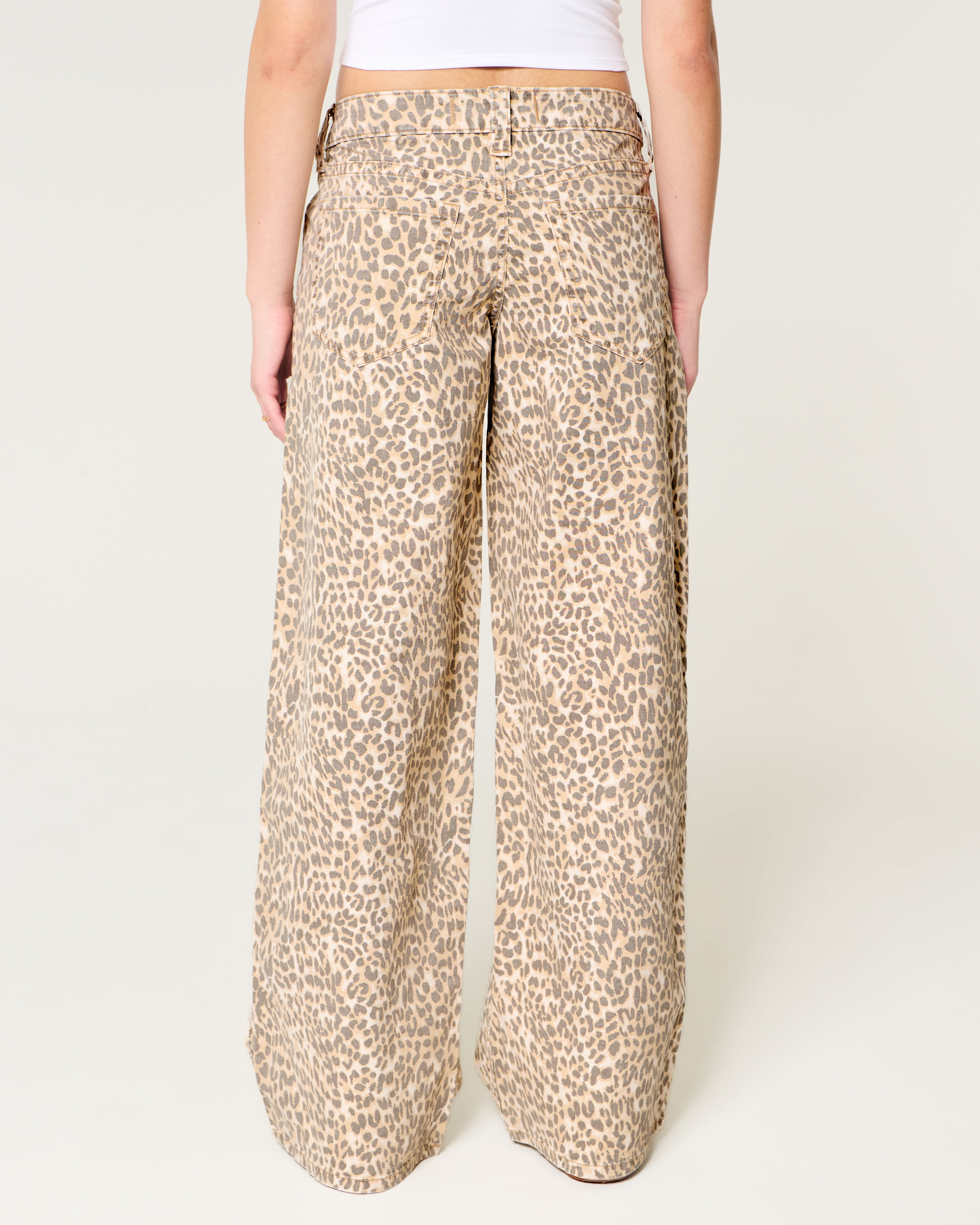 Low-Rise Leopard Print Super Baggy Jeans