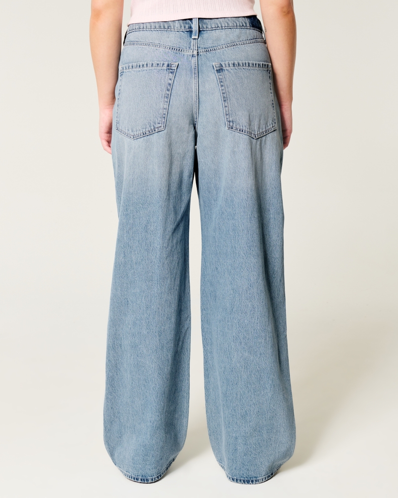 High-Rise Light Wash Baggy Jeans