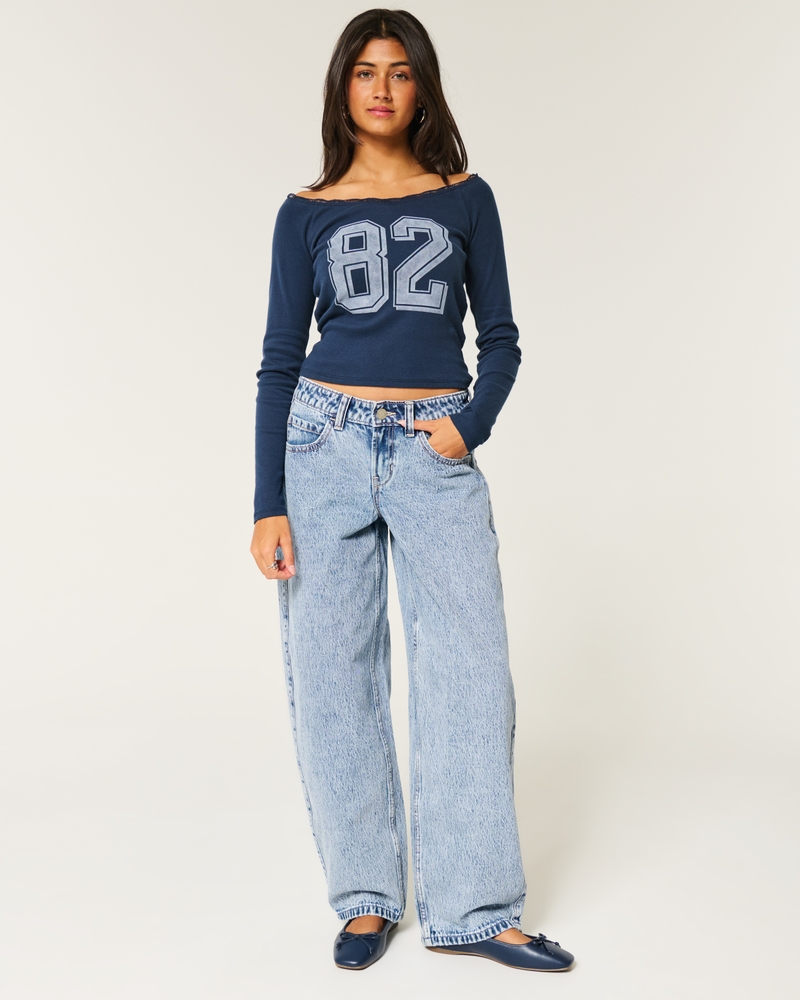 Low-Rise Light Wash Super Baggy Jeans