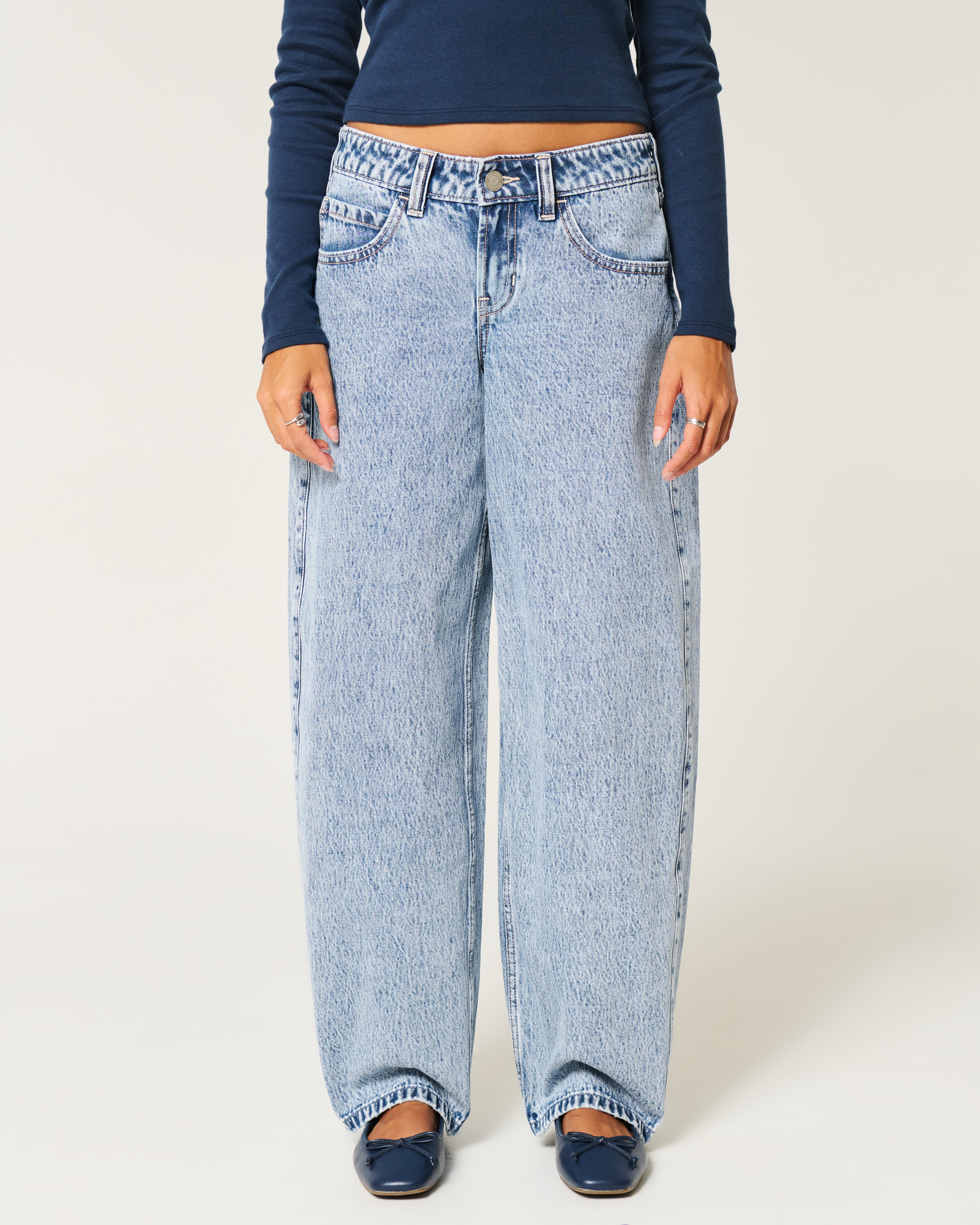 Low-Rise Light Wash Tapered Baggy Jeans