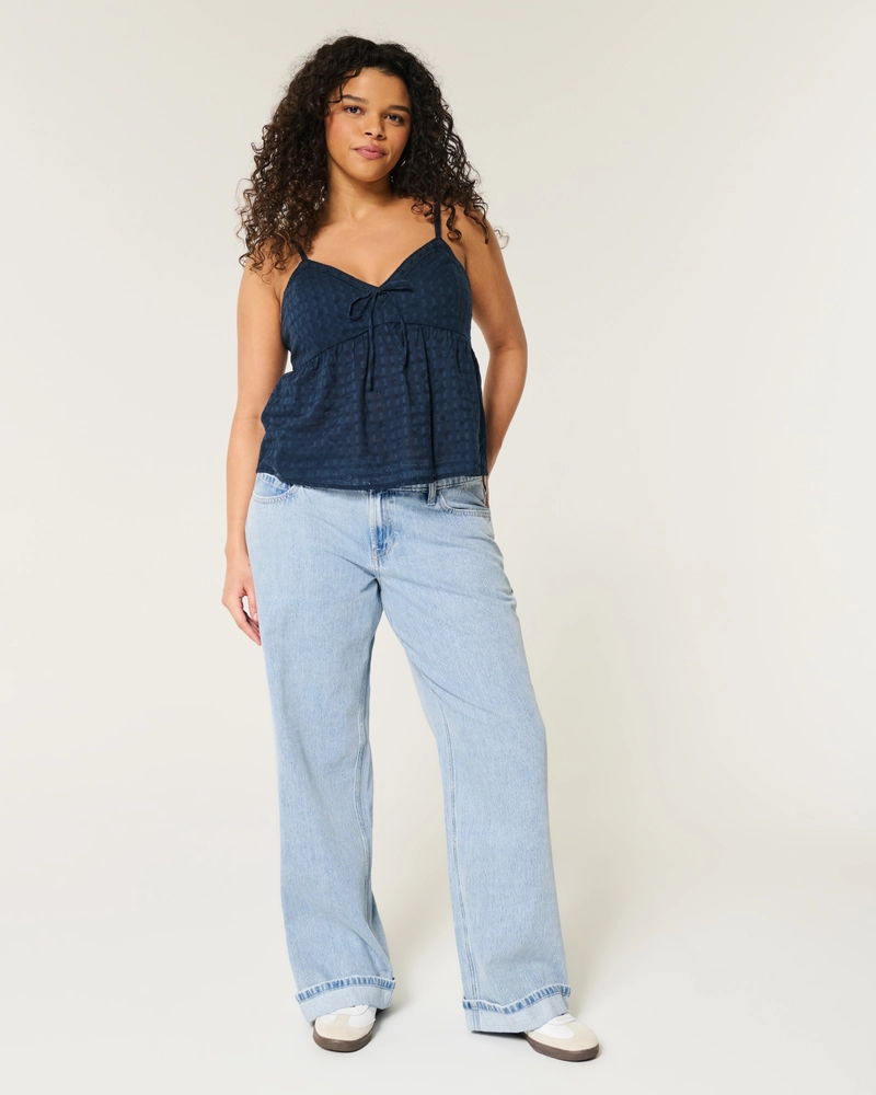 Low-Rise Light Wash Baggy Jeans