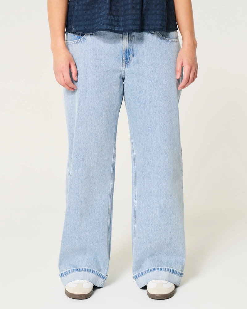 Low-Rise Light Wash Baggy Jeans