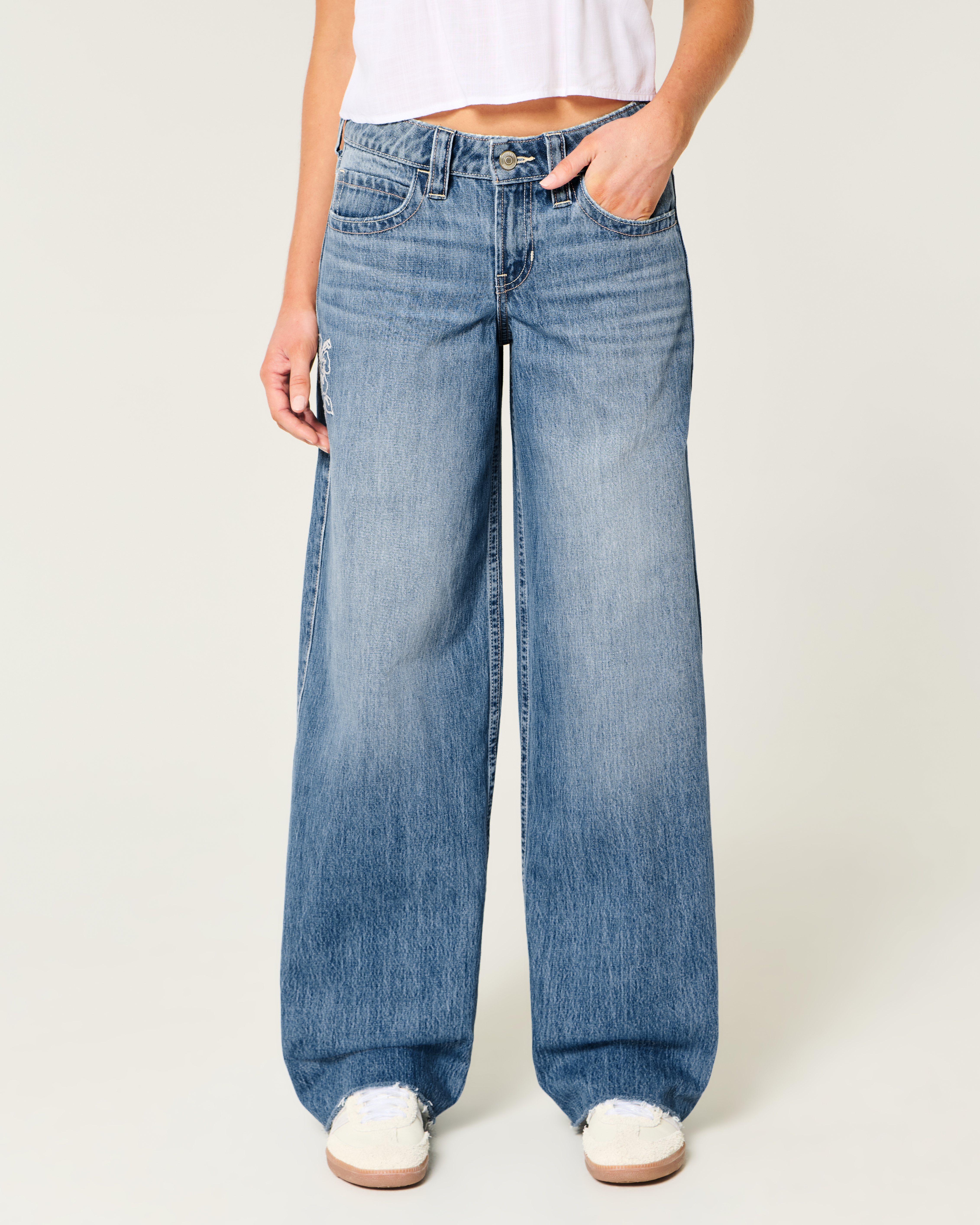 Low-Rise Medium Wash Floral Embroidery Super Baggy Jeans