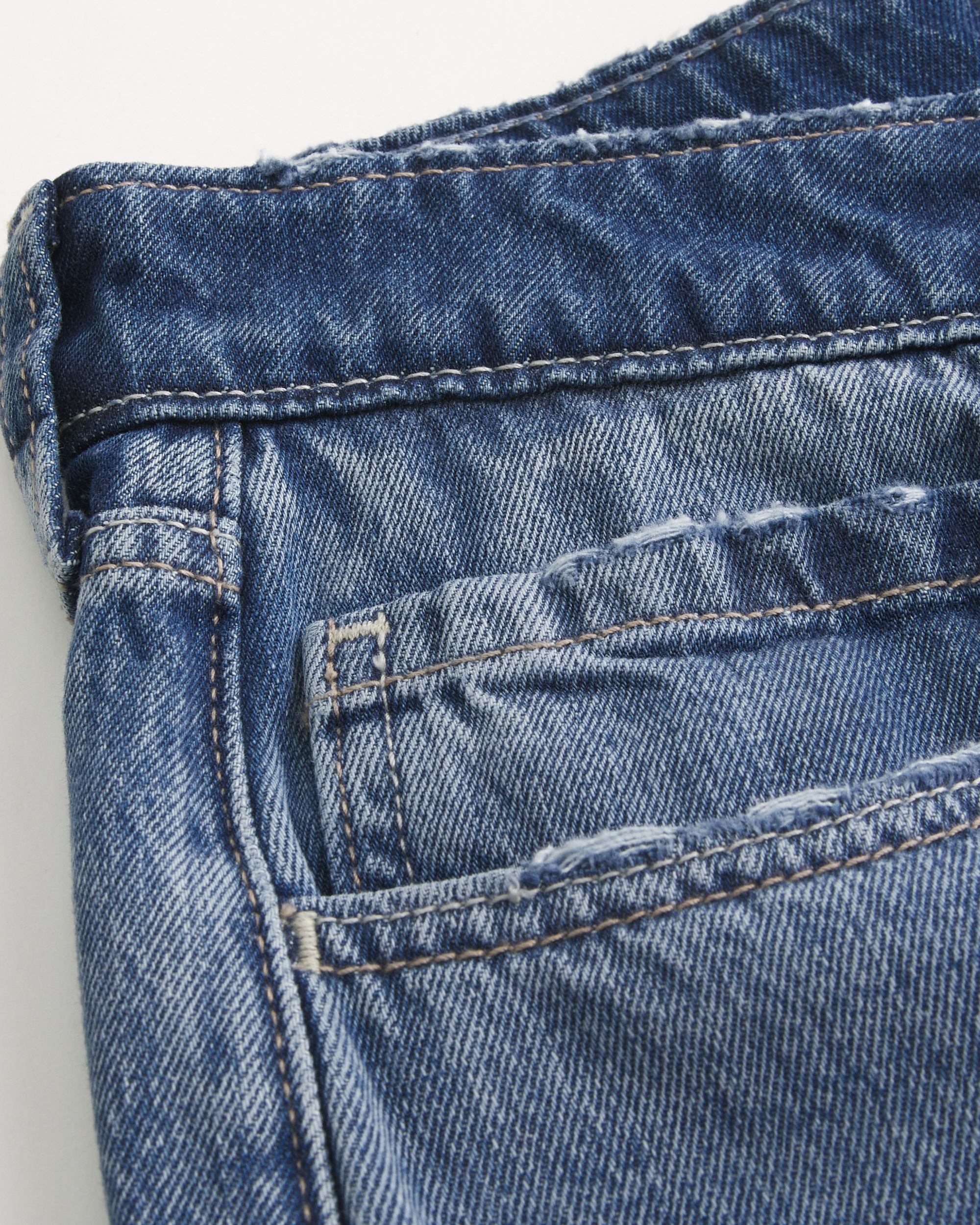 Low-Rise Medium Wash Baggy Jeans