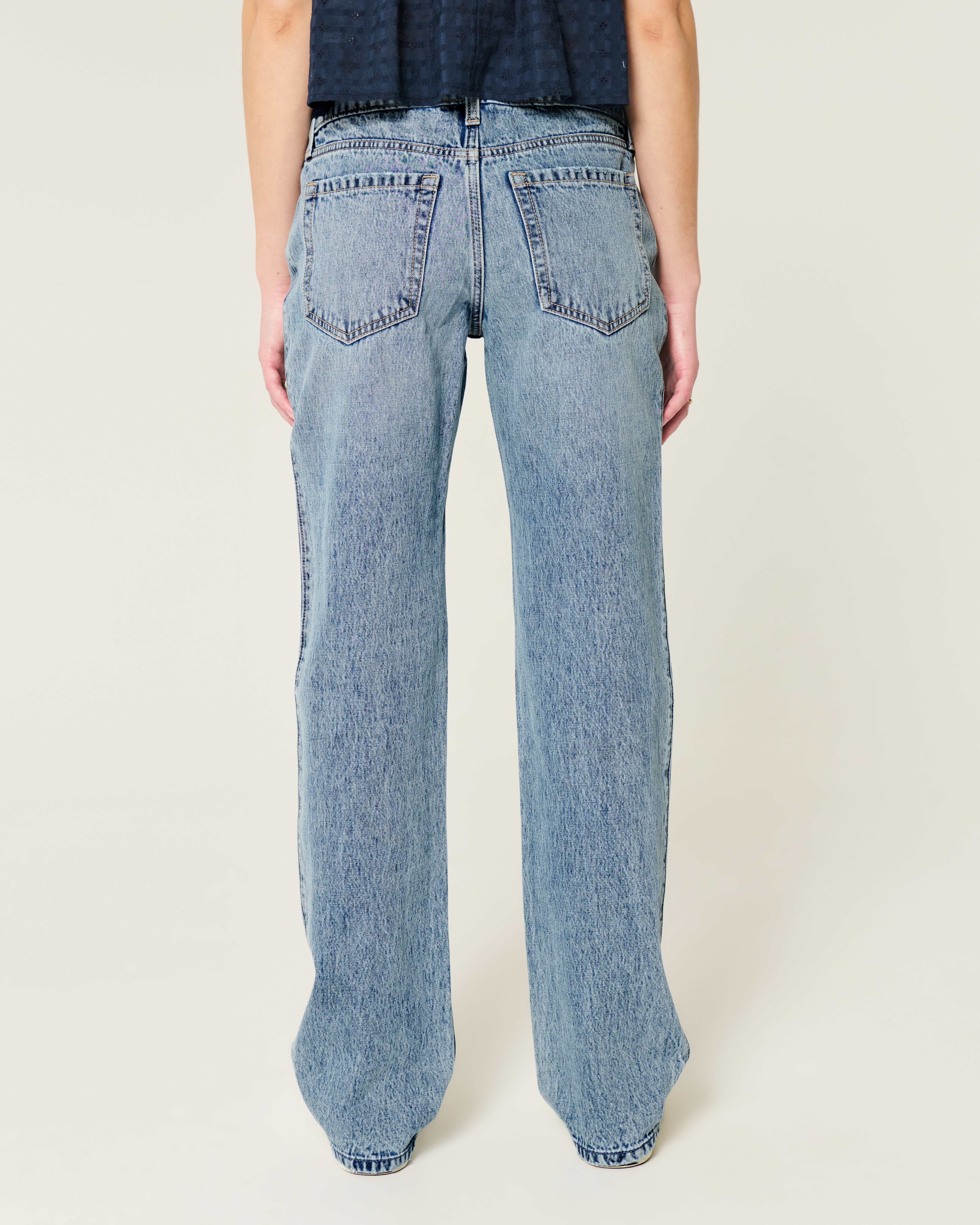 Low-Rise Medium Wash Loose Jeans