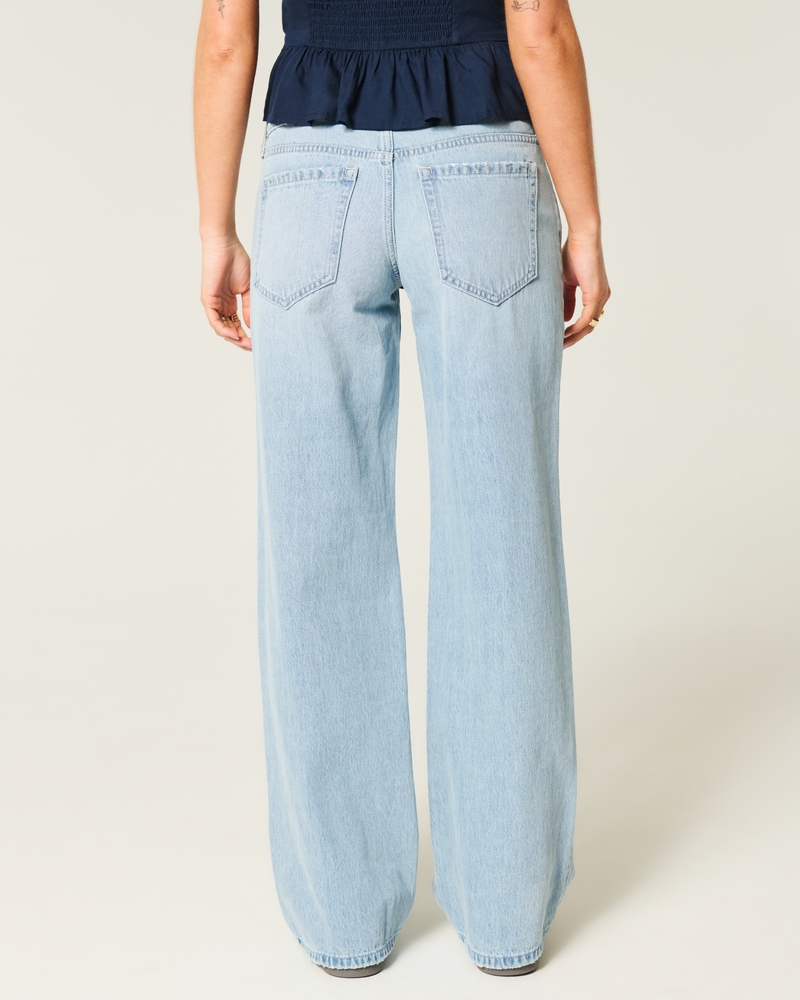 Low-Rise Distressed Light Wash Baggy Jeans