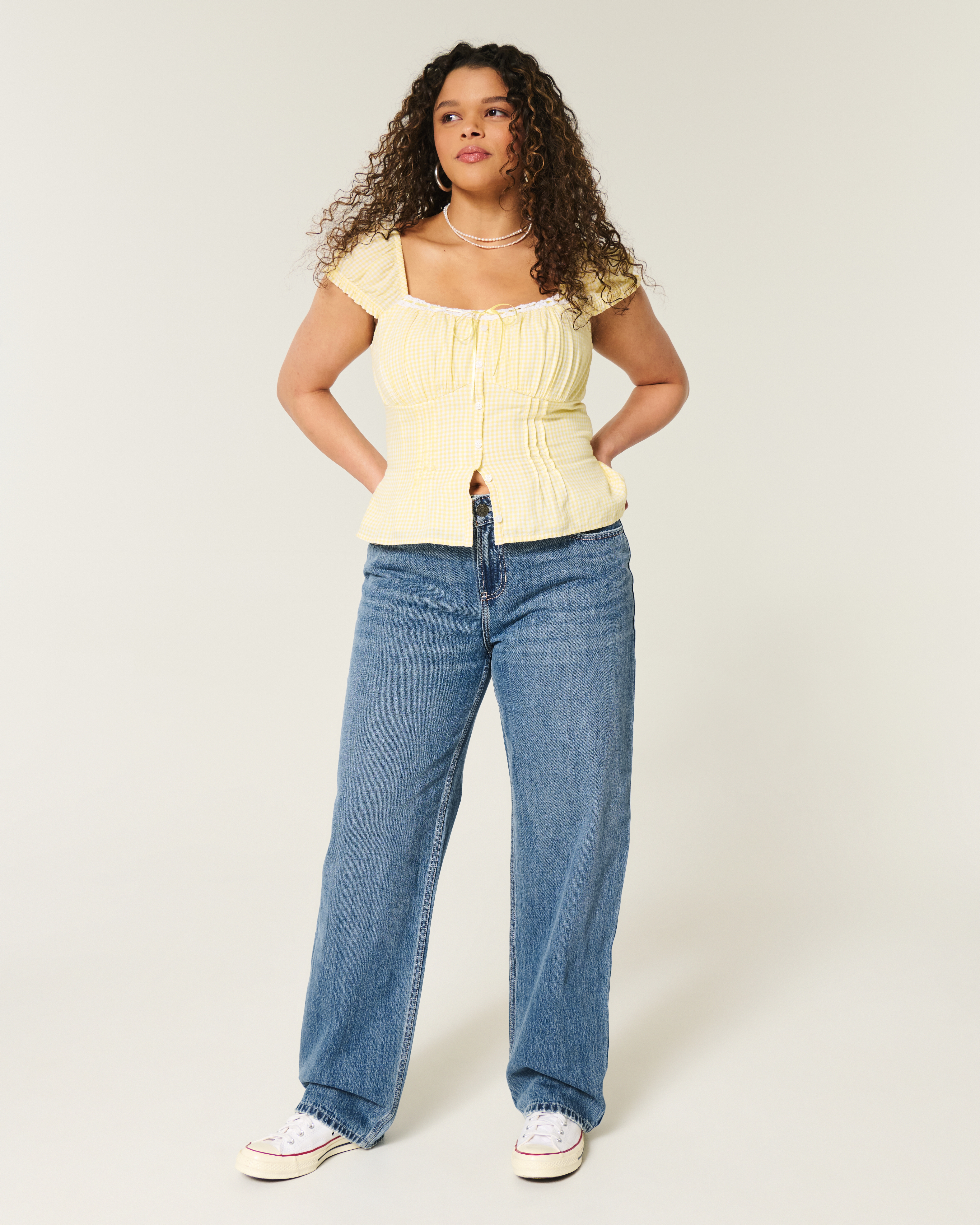 Low-Rise Medium Wash Loose Jeans