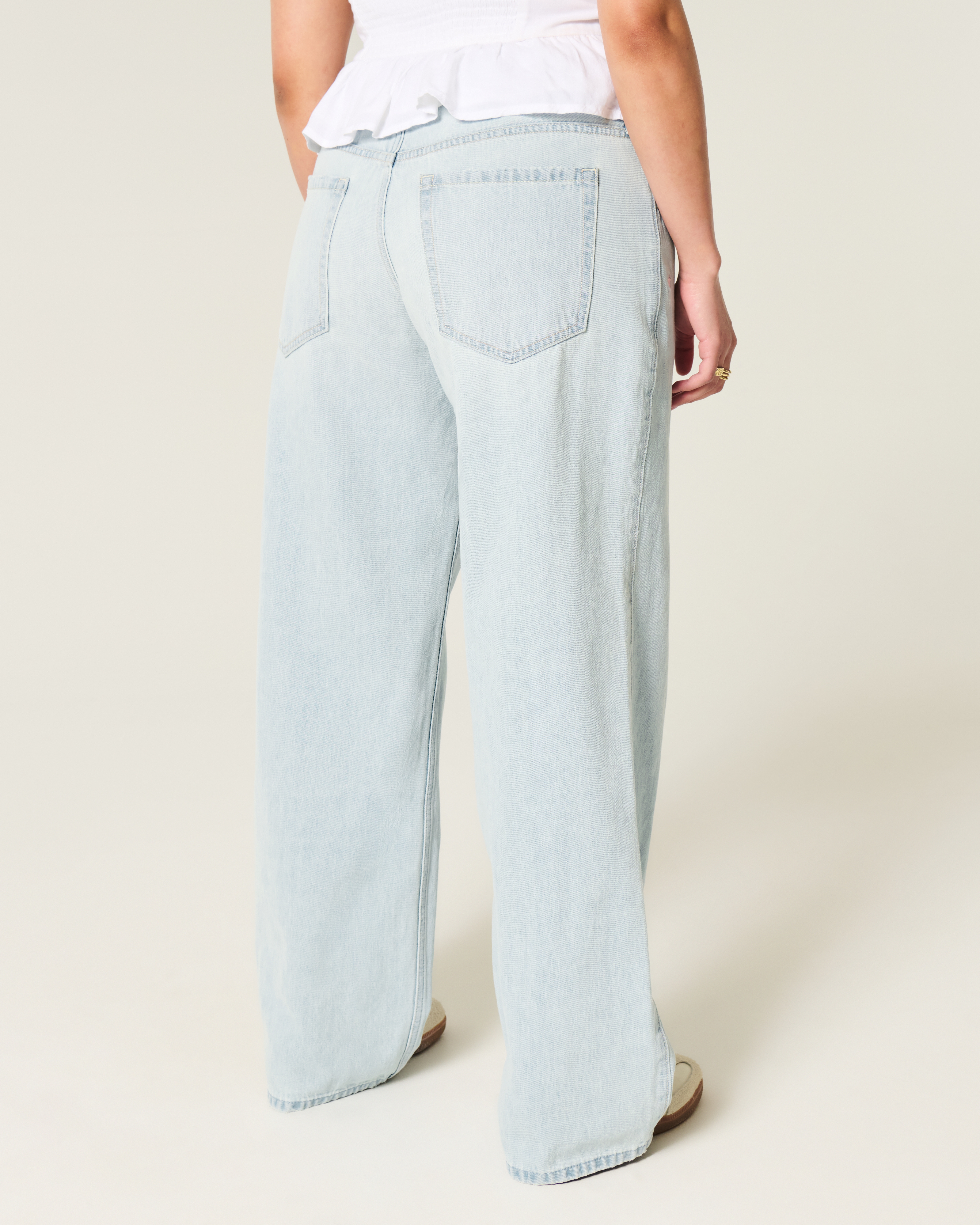 Low-Rise Light Wash Star Embroidery Baggy Jeans