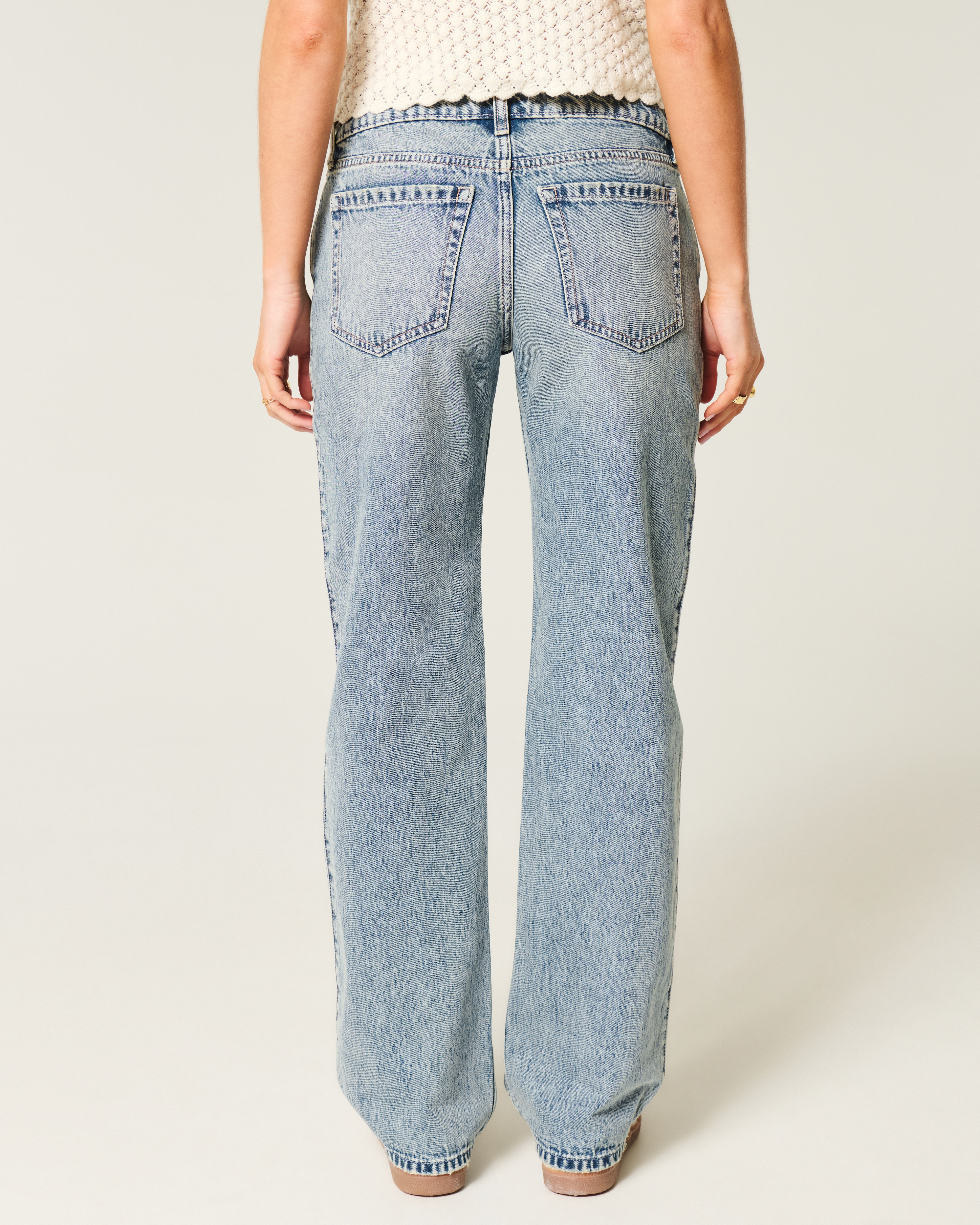 Low-Rise Medium Wash Loose Jeans