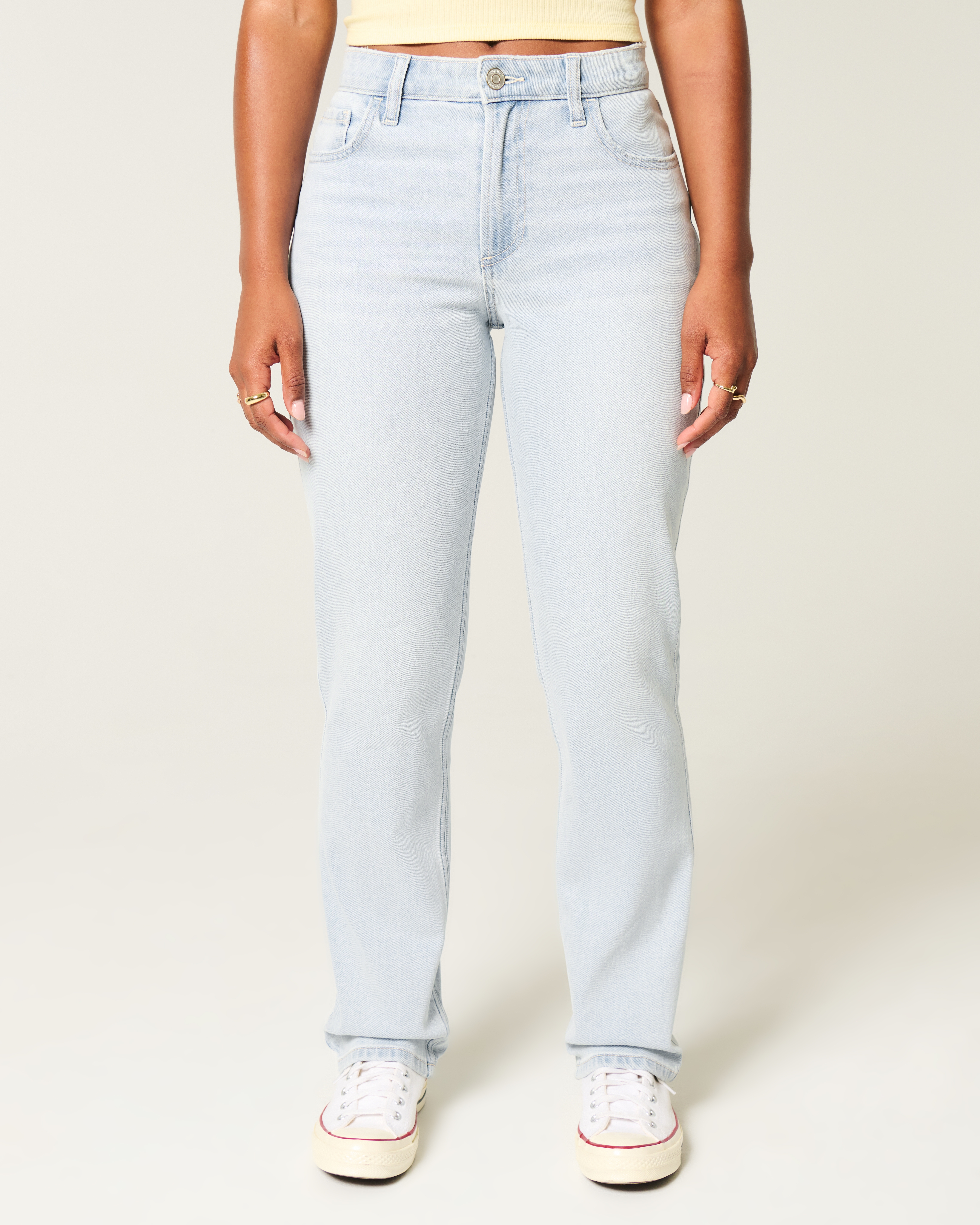 Curvy High-Rise Light Wash Straight Jeans