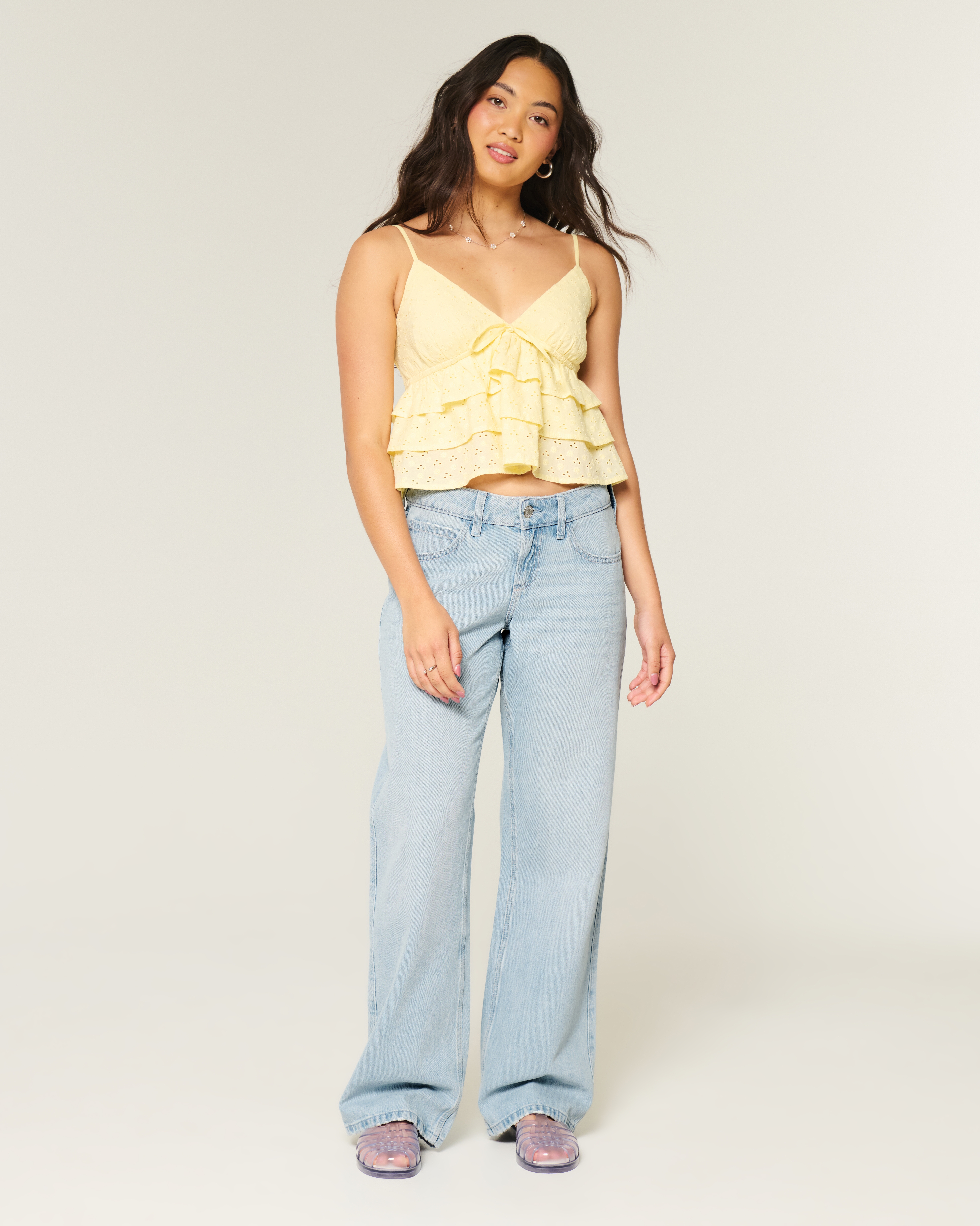 Curvy Low-Rise Light Wash Baggy Jeans