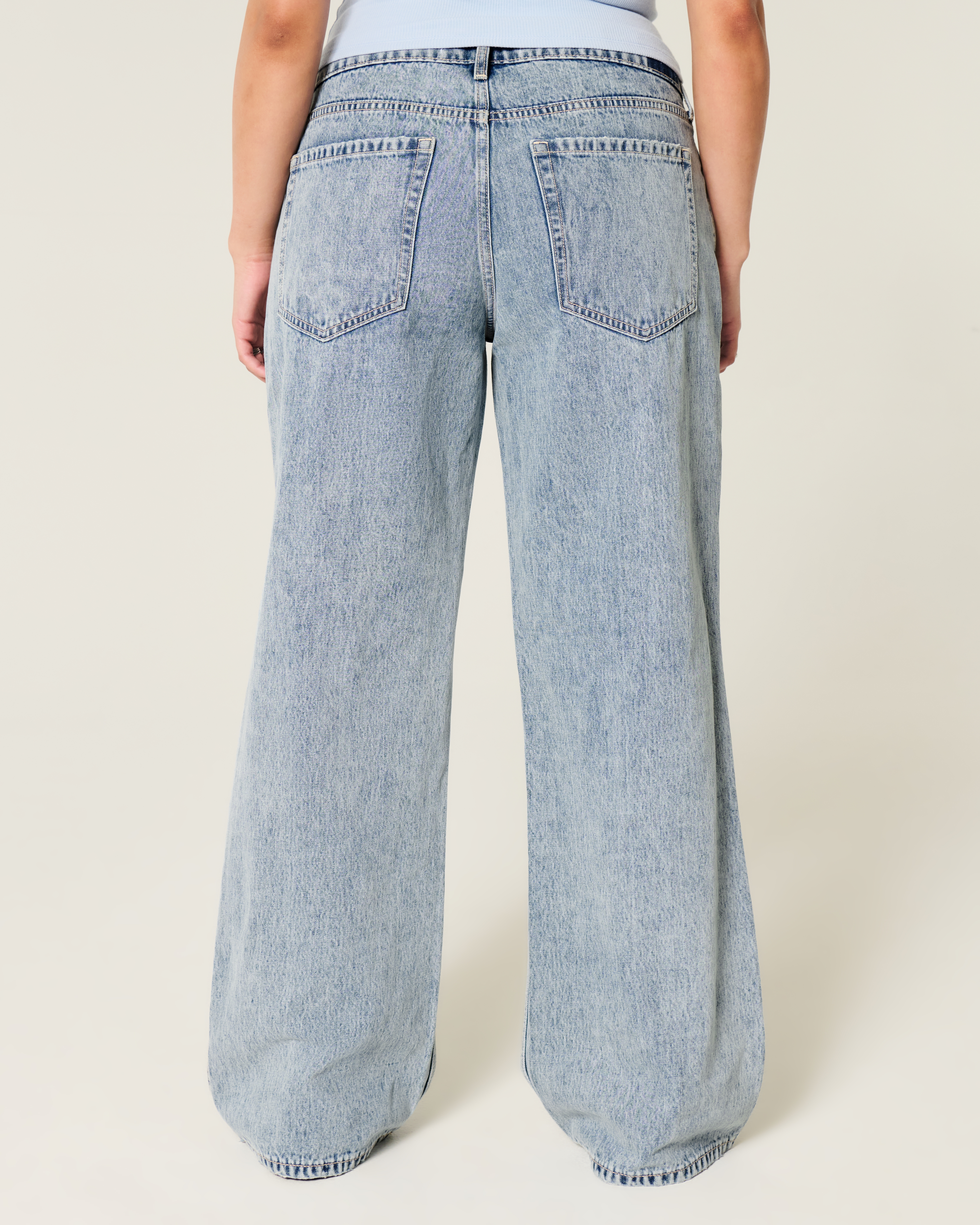 Low-Rise Ripped Medium Wash Baggy Jeans