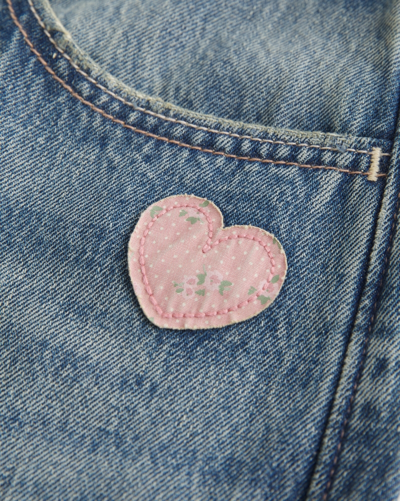 Low-Rise Medium Wash Floral Patchwork Baggy Jeans