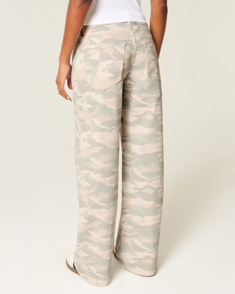 Low-Rise Y2K Camo Baggy Jeans