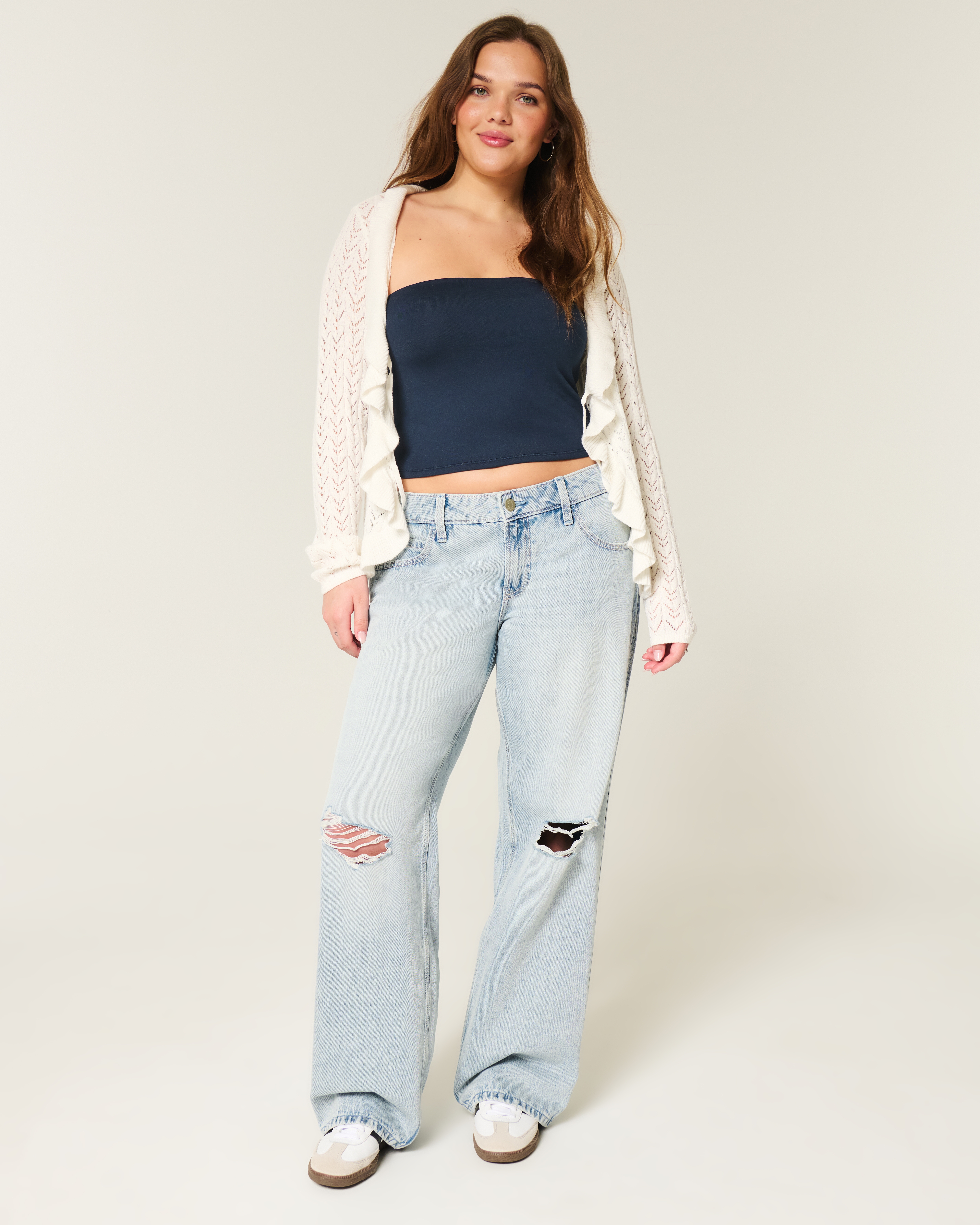 Low-Rise Ripped Light Wash Baggy Jeans